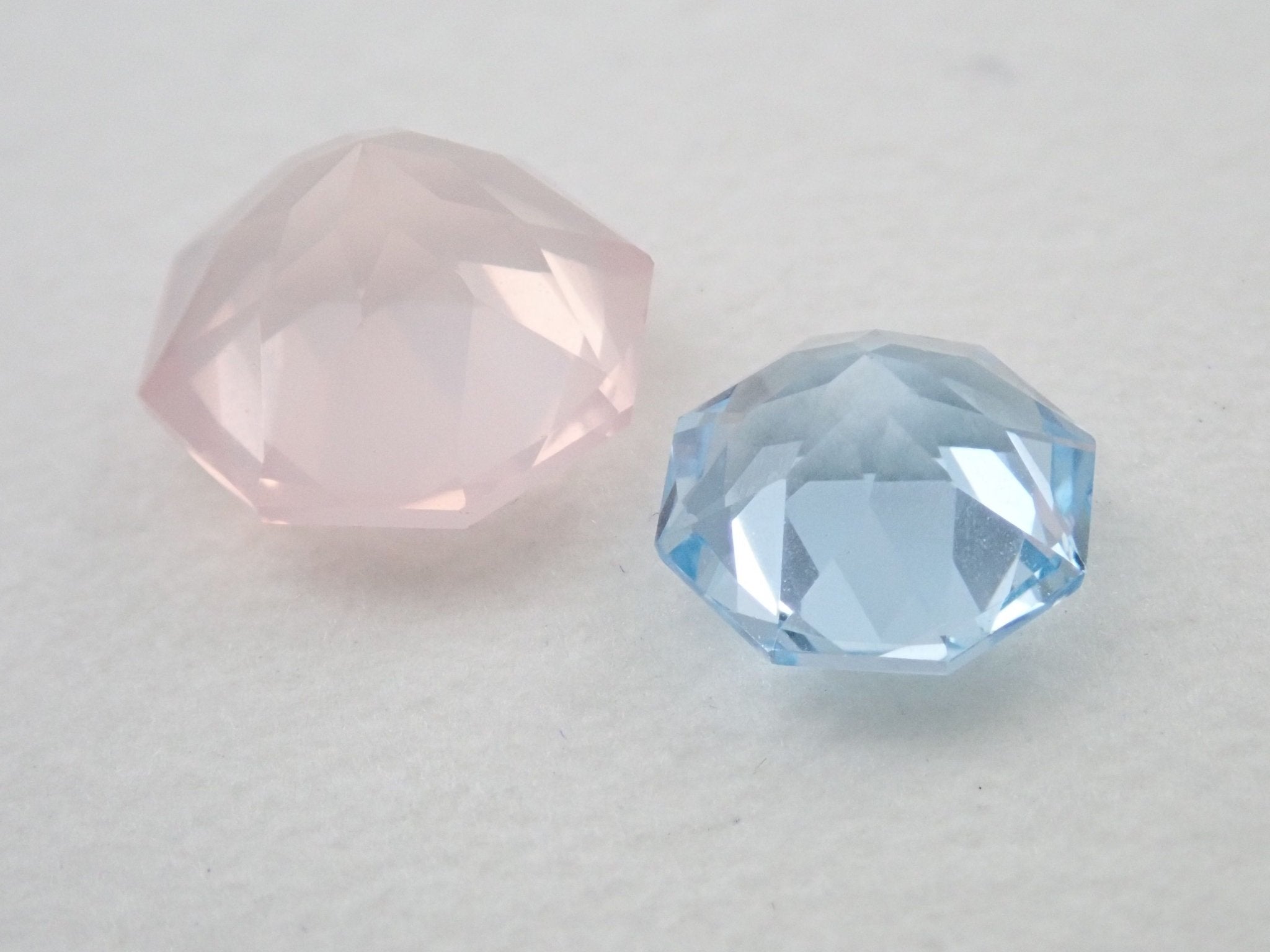 ローズクォーツ 2.558ct・ブルートパーズ 1.826ct 2石セット - KARATZ STORE｜カラッツSTORE