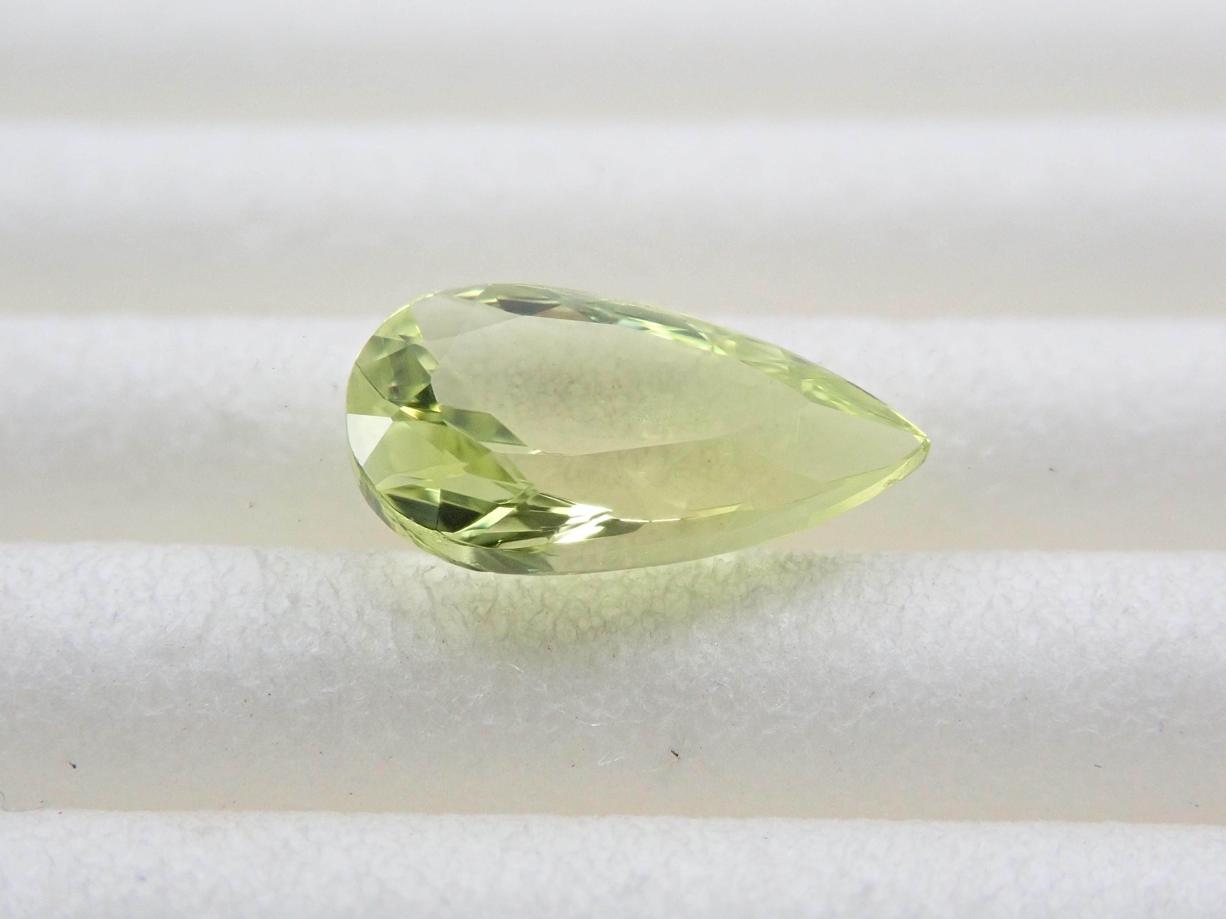 Parrot chrysoberyl 0.802ct loose