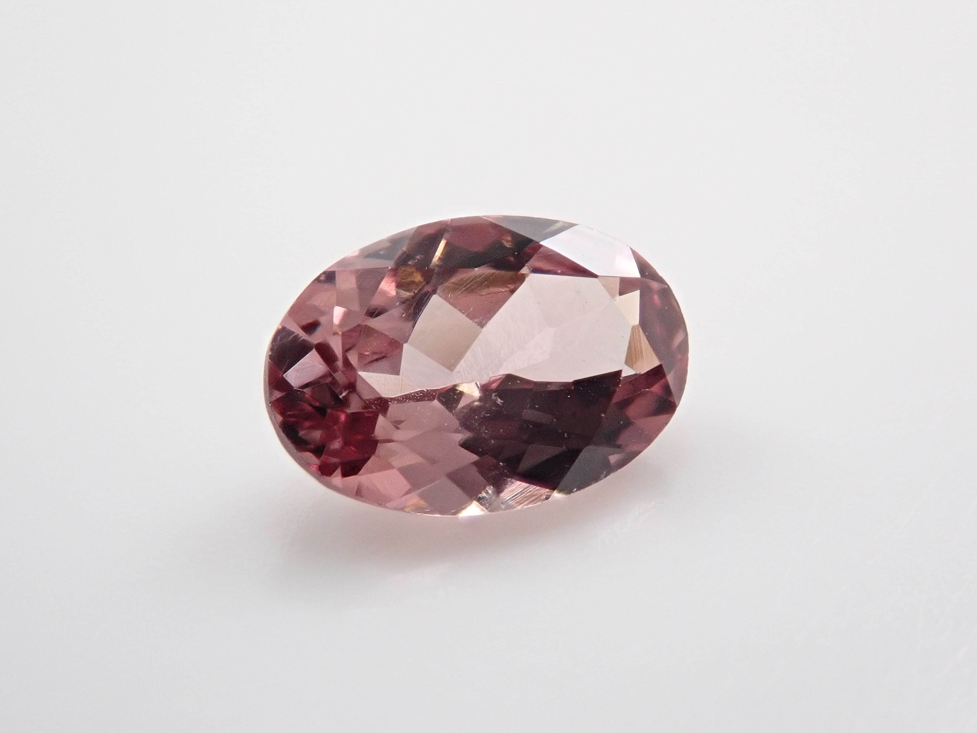 Color change garnet 0.540ct loose