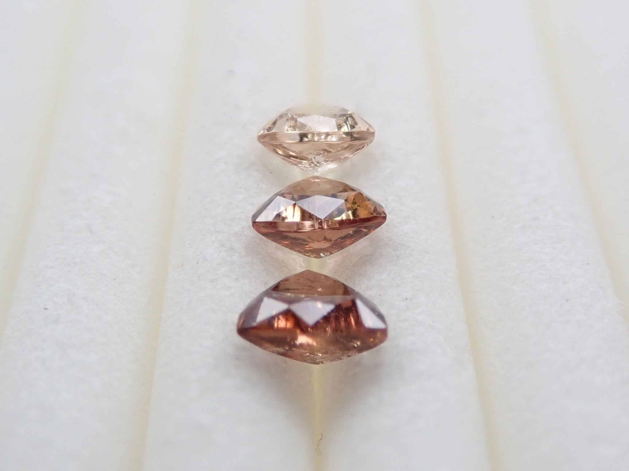 アキシナイト3石セット 0.463ct - KARATZ STORE｜カラッツSTORE