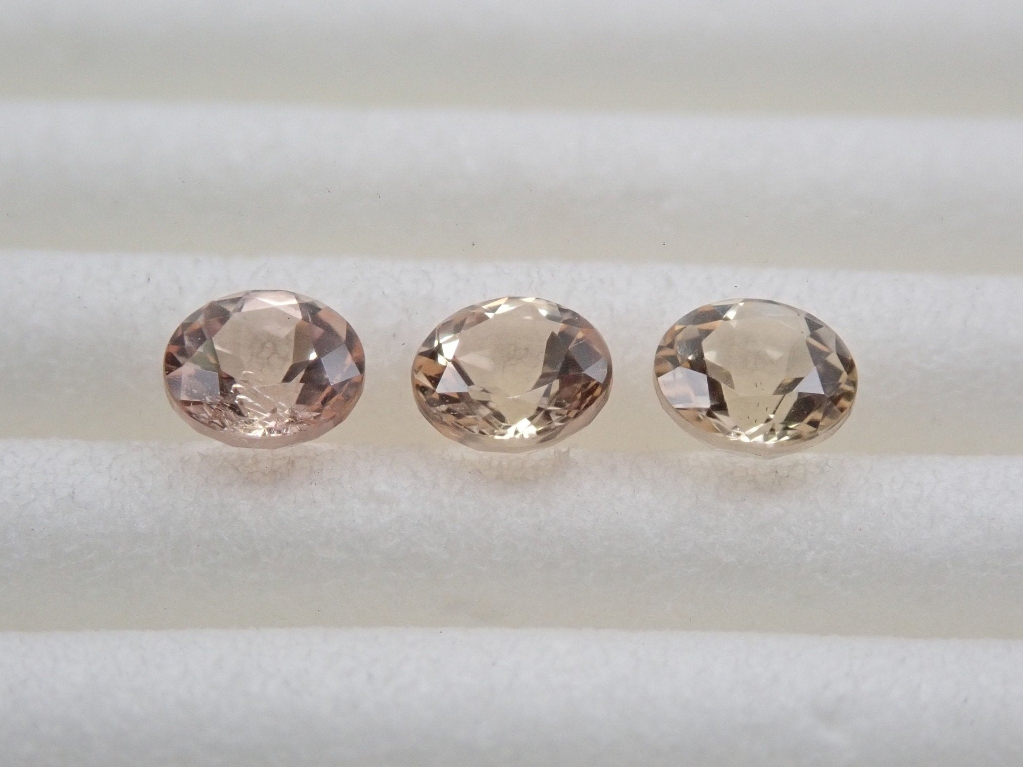 インペリアルトパーズ3石セット 0.613ct - KARATZ STORE｜カラッツSTORE