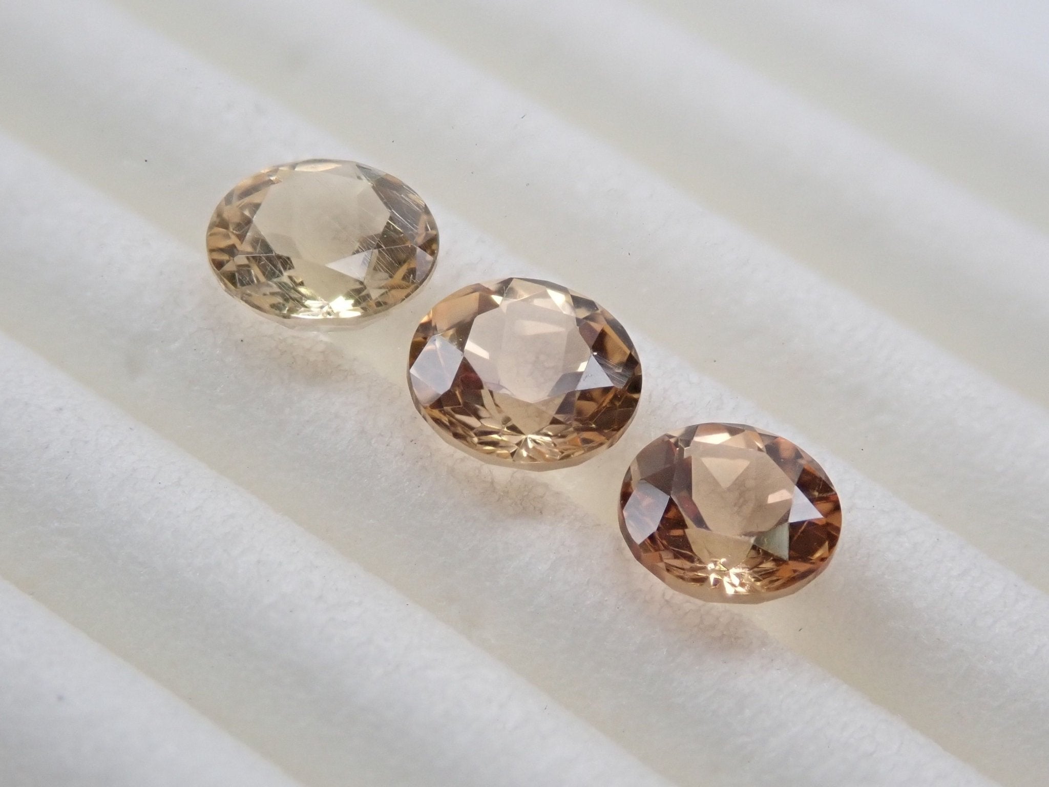 インペリアルトパーズ3石セット 1.122ct - KARATZ STORE｜カラッツSTORE