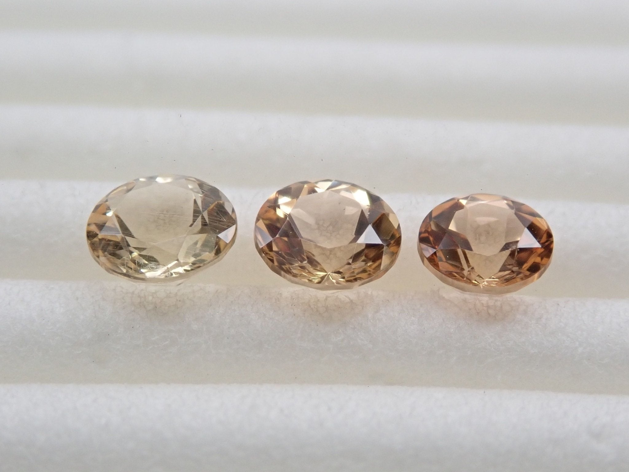 インペリアルトパーズ3石セット 1.122ct - KARATZ STORE｜カラッツSTORE