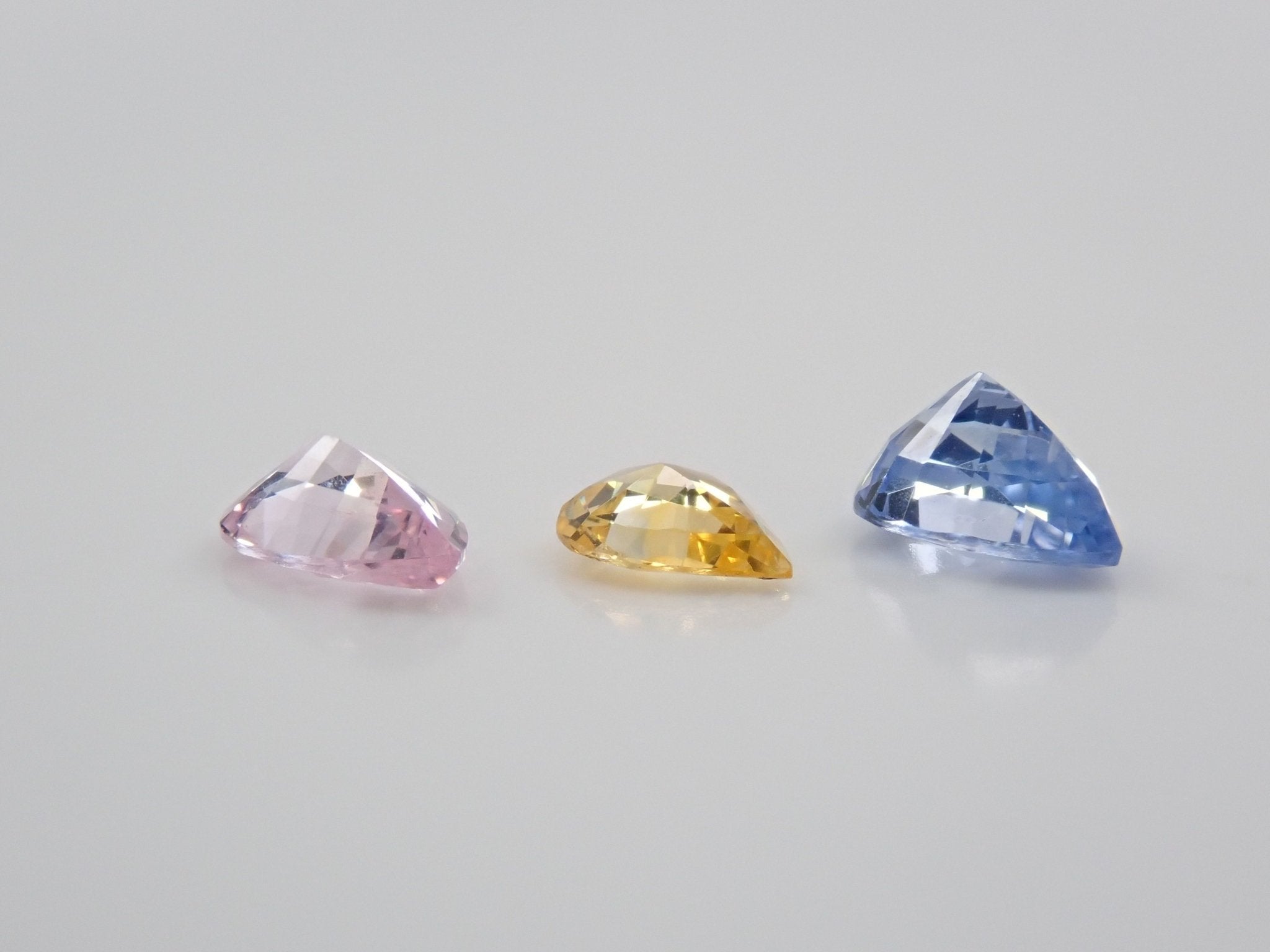 シグナルカラーサファイア3石セット 1.435ct - KARATZ STORE｜カラッツSTORE