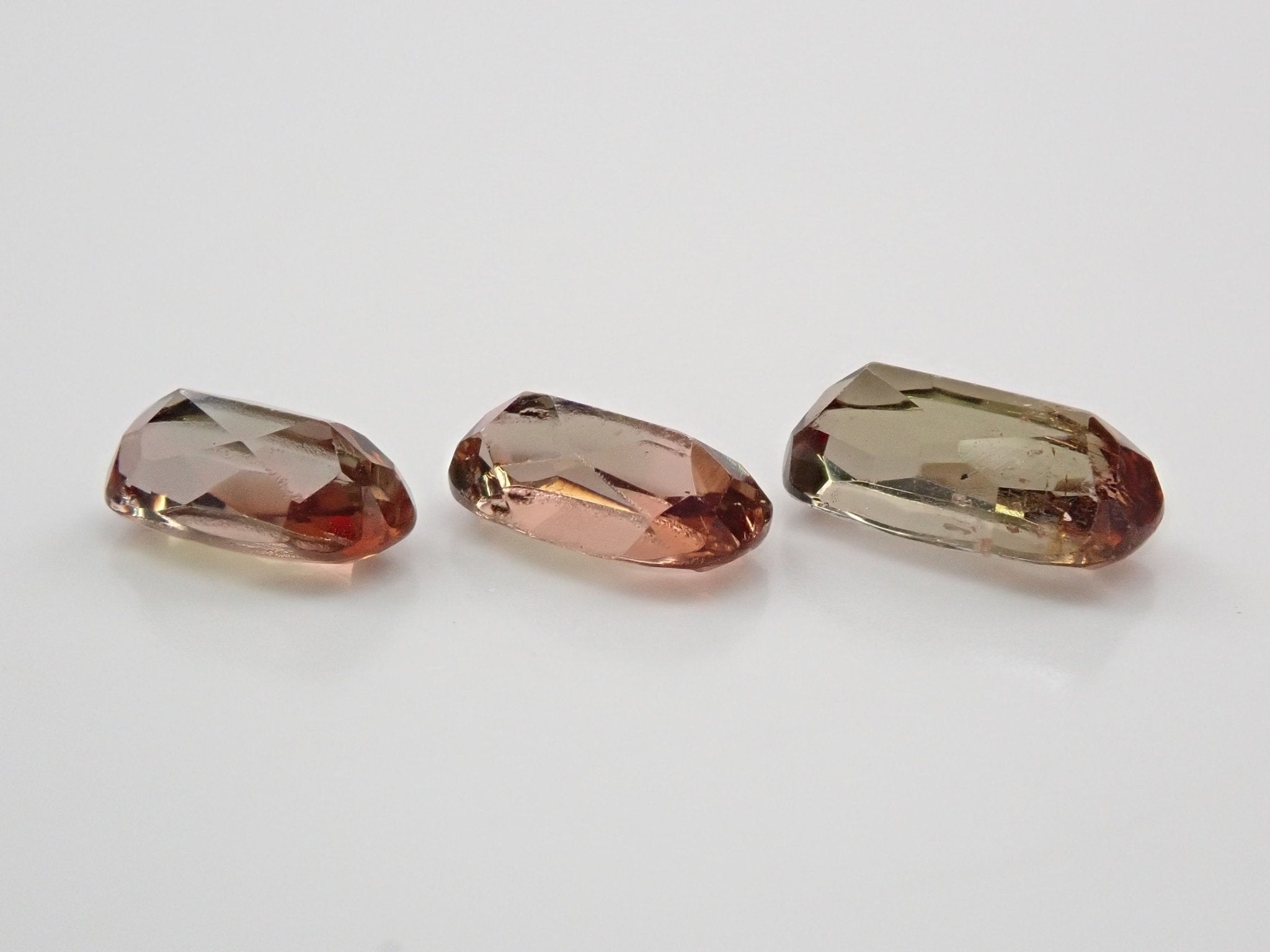 アンダリュサイト3石セット 2.954ct - KARATZ STORE｜カラッツSTORE