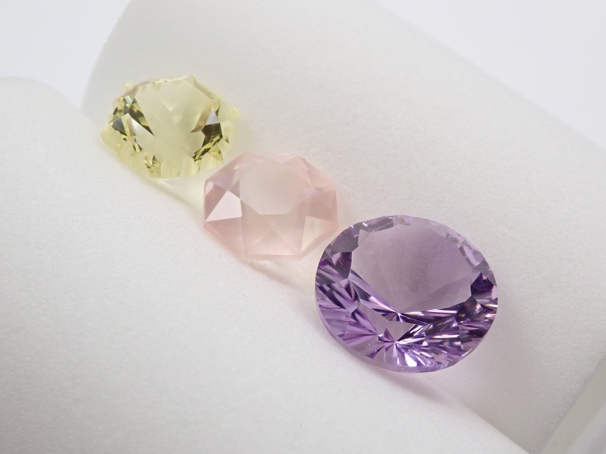 アメジスト ・レモンクォーツ ・ローズクォーツ 3石セット 9.52ct - KARATZ STORE｜カラッツSTORE