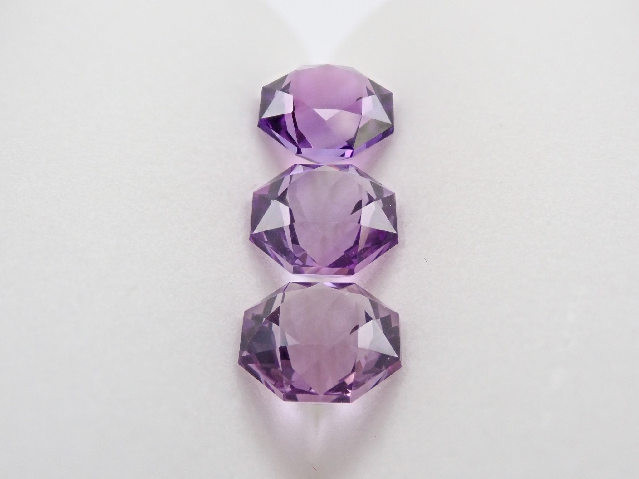 アメジスト グラデーション3石セット4.467ct - KARATZ STORE｜カラッツSTORE