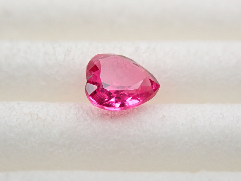 Hot pink spinel 0.180ct loose