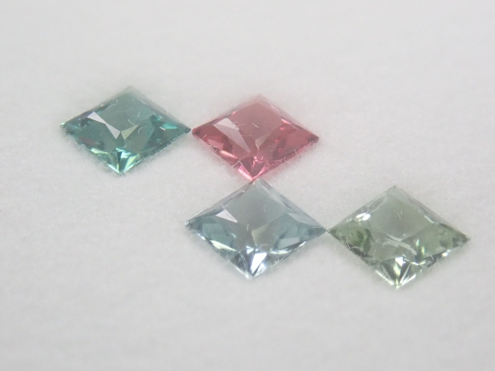 トルマリン4石セット 0.658ct - KARATZ STORE｜カラッツSTORE