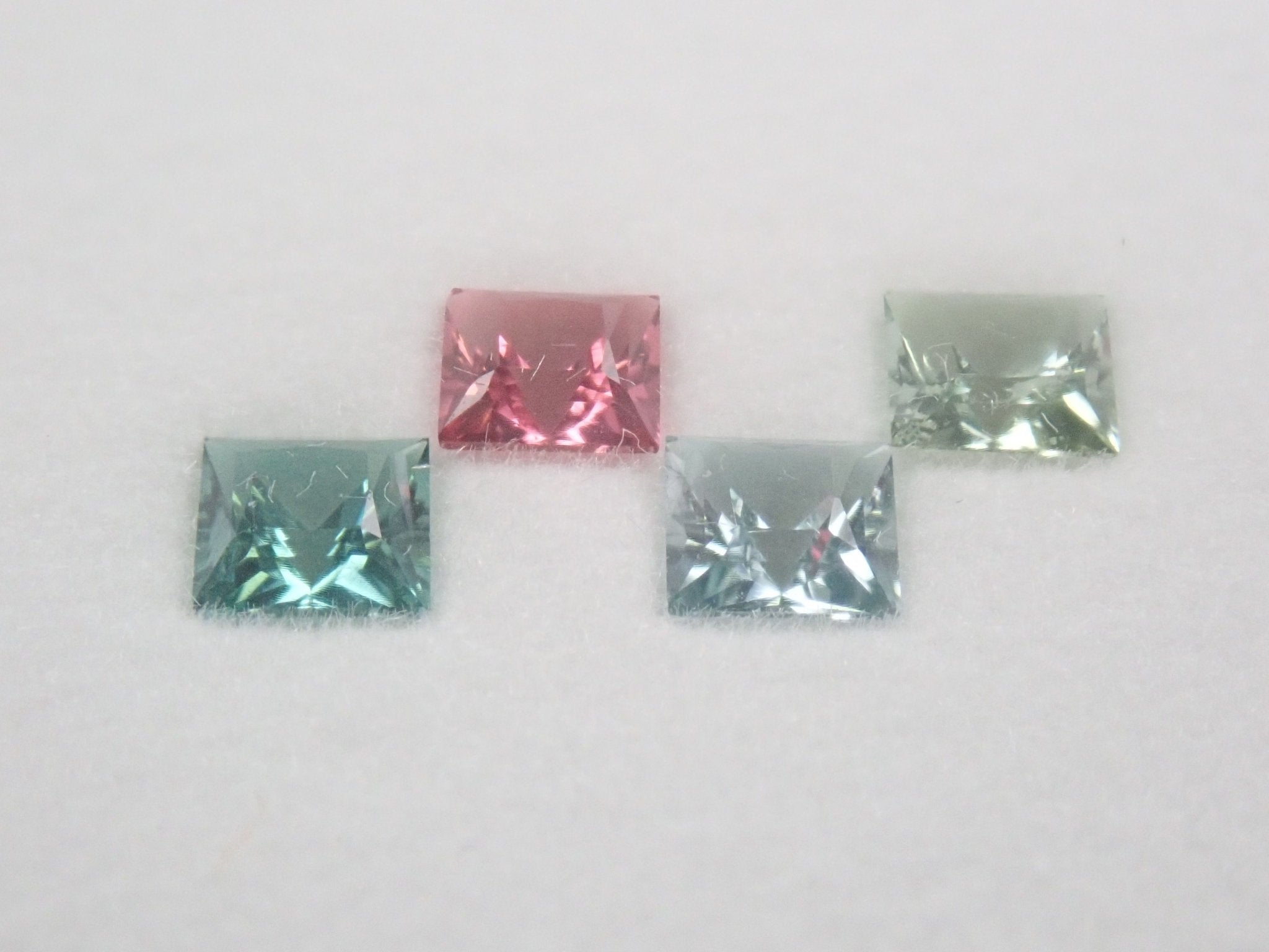 トルマリン4石セット 0.658ct - KARATZ STORE｜カラッツSTORE