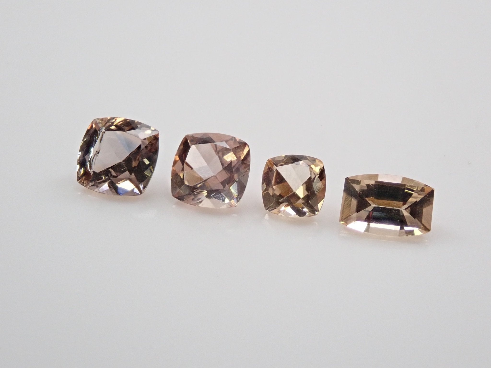 アキシナイト4石セット 1.234ct - KARATZ STORE｜カラッツSTORE