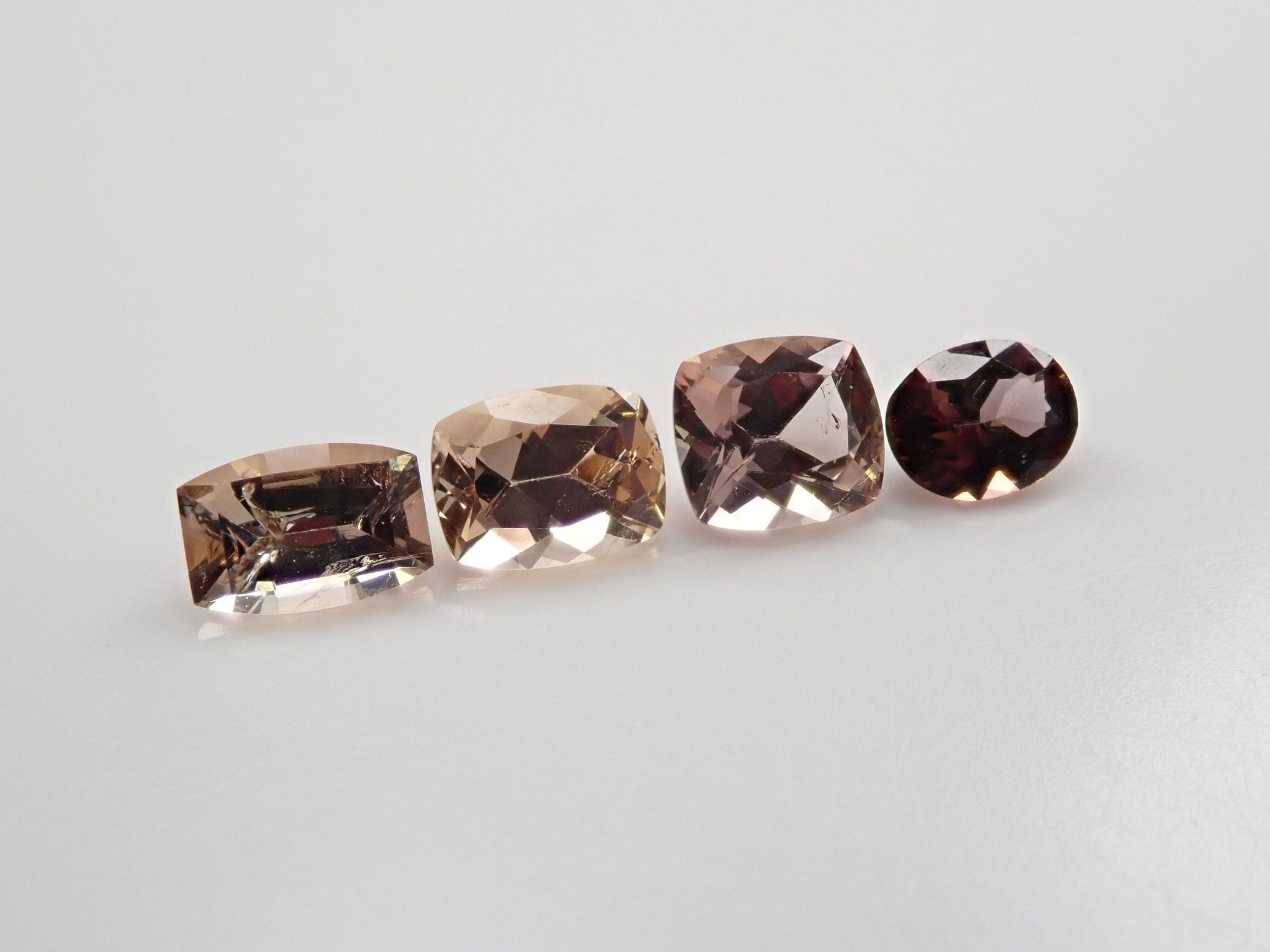 アキシナイト4石セット 1.344ct - KARATZ STORE｜カラッツSTORE