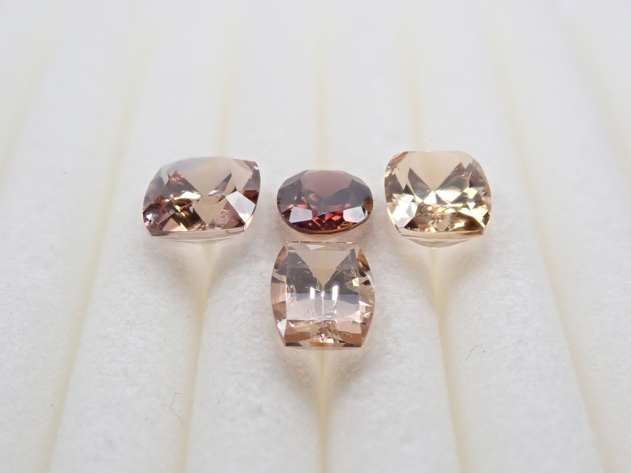 アキシナイト4石セット 1.344ct - KARATZ STORE｜カラッツSTORE