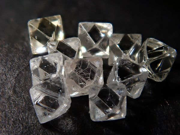 《残り4石》ジェムガチャ💎ジンバブエ産ソーヤブルダイヤモンド1石（正八面体,VS~SIクラス相当） - カラッツSTORE