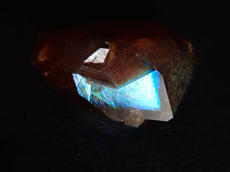 鈣鐵榴石石榴石（俗稱彩虹石榴石）2.501 克拉原石