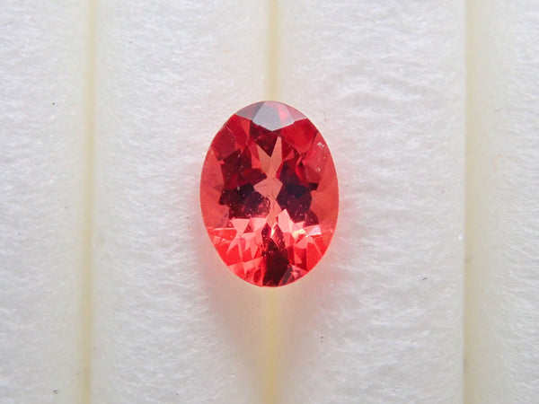 尖晶石 0.178 克拉裸石（粉紅橙色）