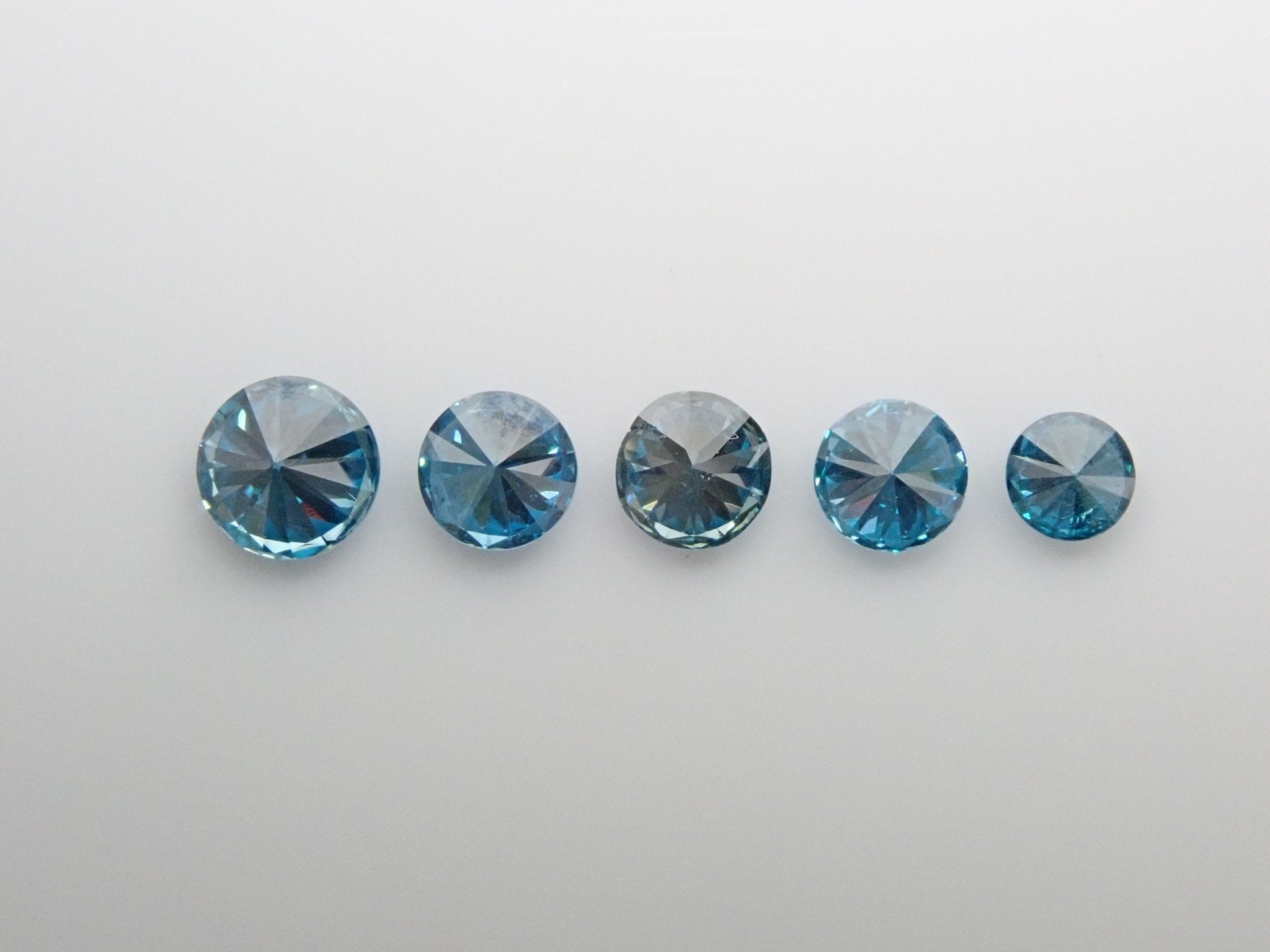 ブルーダイヤモンド5石セット 0.446ct（トリートメント） - KARATZ STORE｜カラッツSTORE