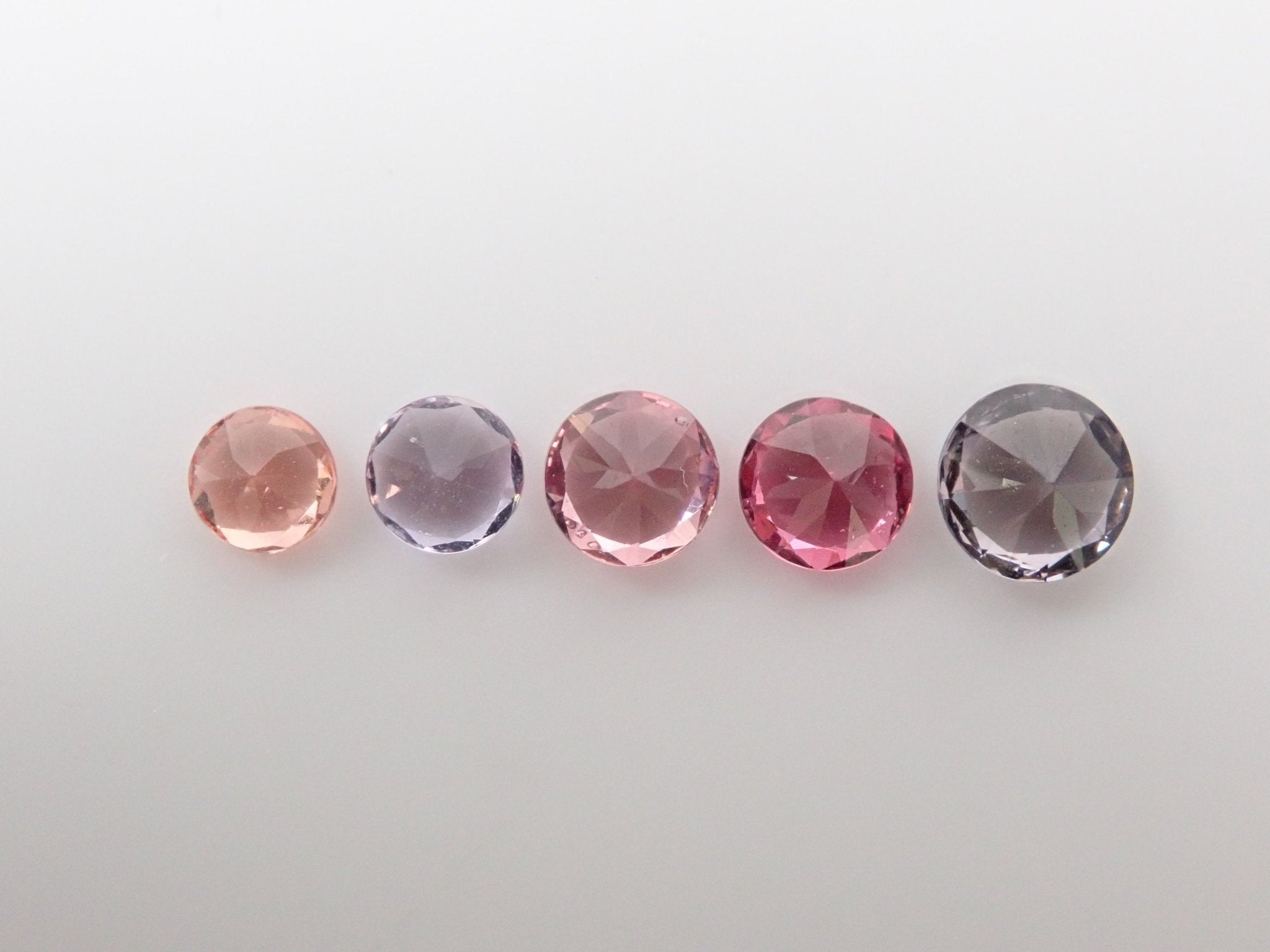 スピネル5石セット 1.271ct - KARATZ STORE｜カラッツSTORE