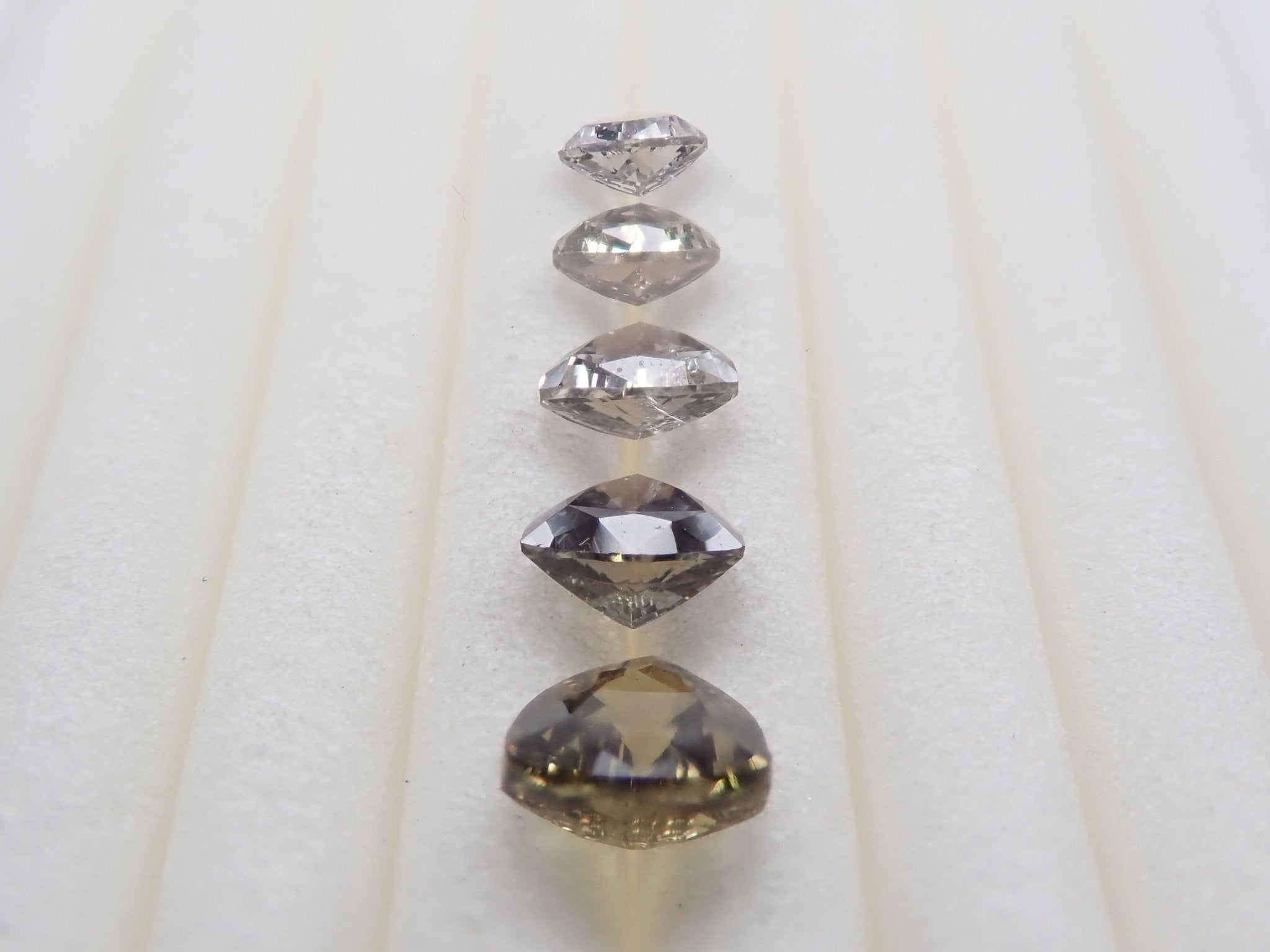 サファイア5石セット 1.496ct（トリリアントカット） - KARATZ STORE｜カラッツSTORE