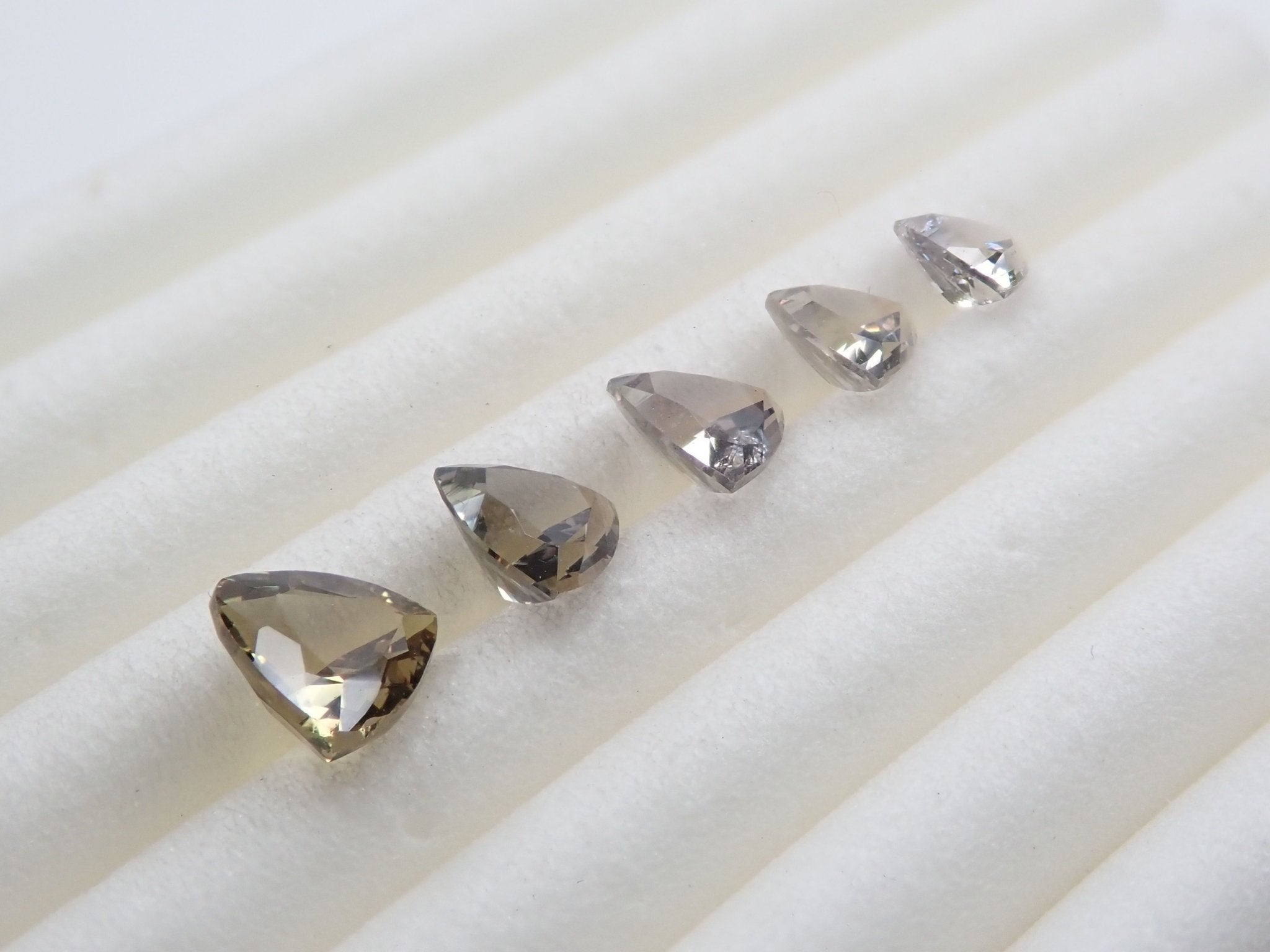 サファイア5石セット 1.496ct（トリリアントカット） - KARATZ STORE｜カラッツSTORE