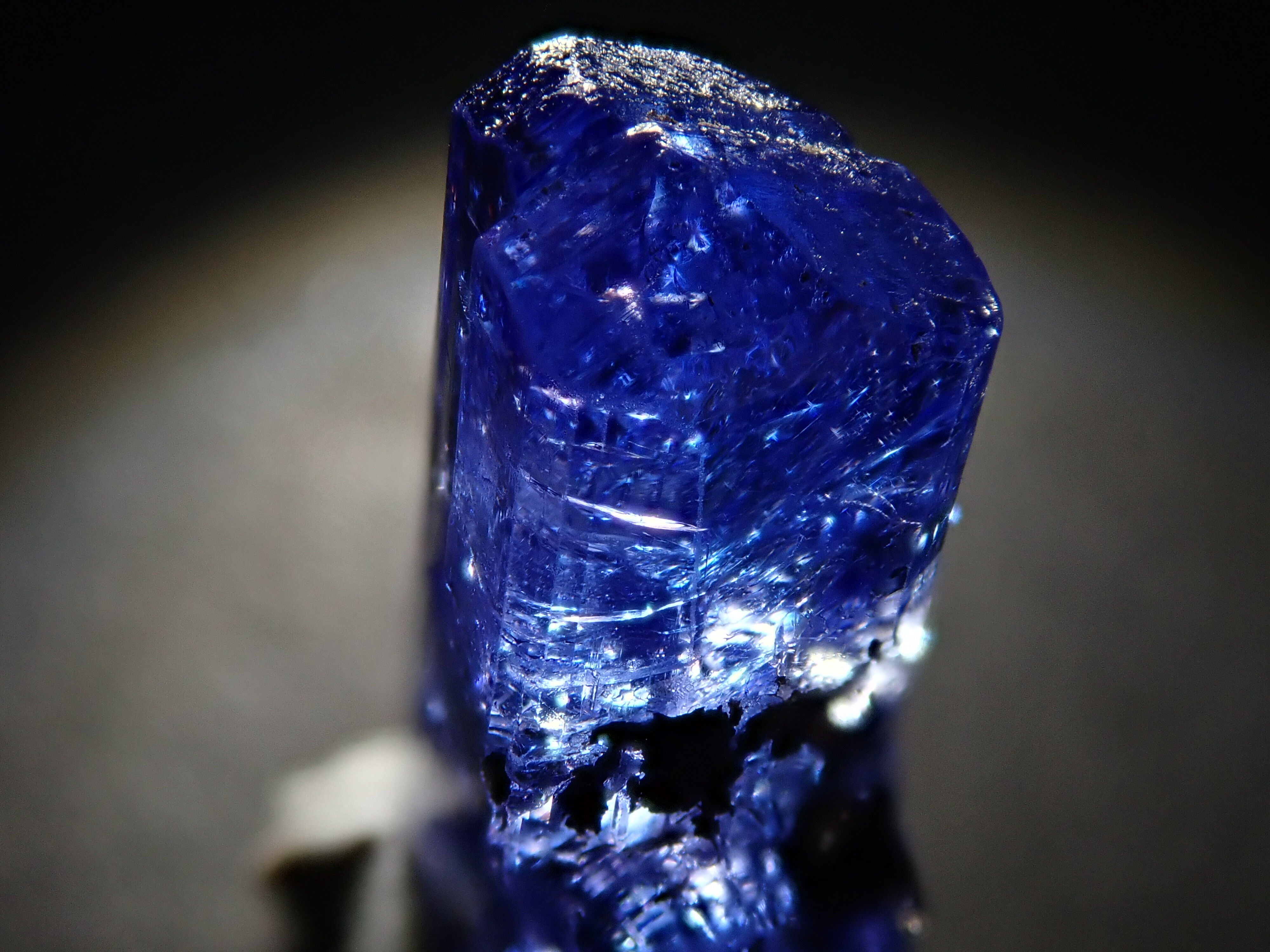 Tanzanite 5.028ct rough stone