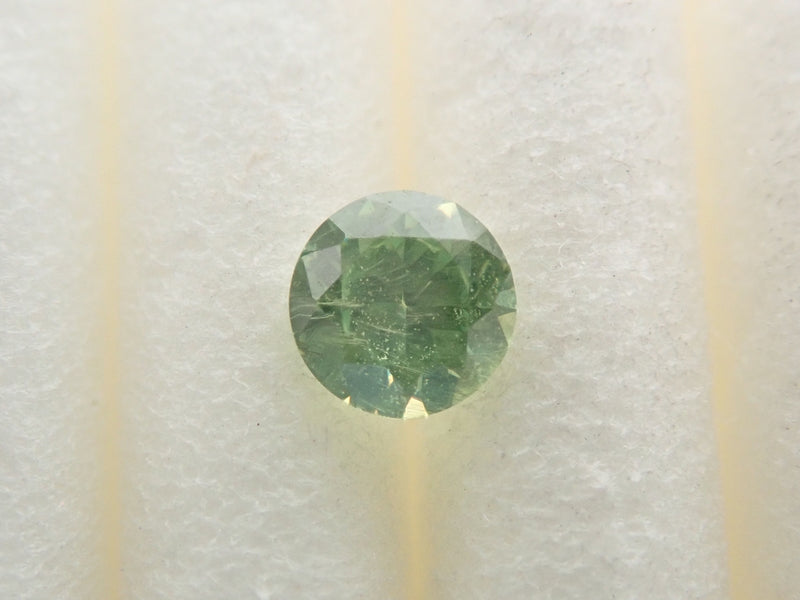 俄羅斯濃綠榴石（馬尾石）0.121 克拉裸石
