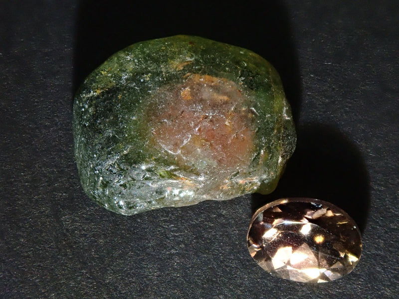 Tourmaline 3.922ct rough stone/loose 2-piece set