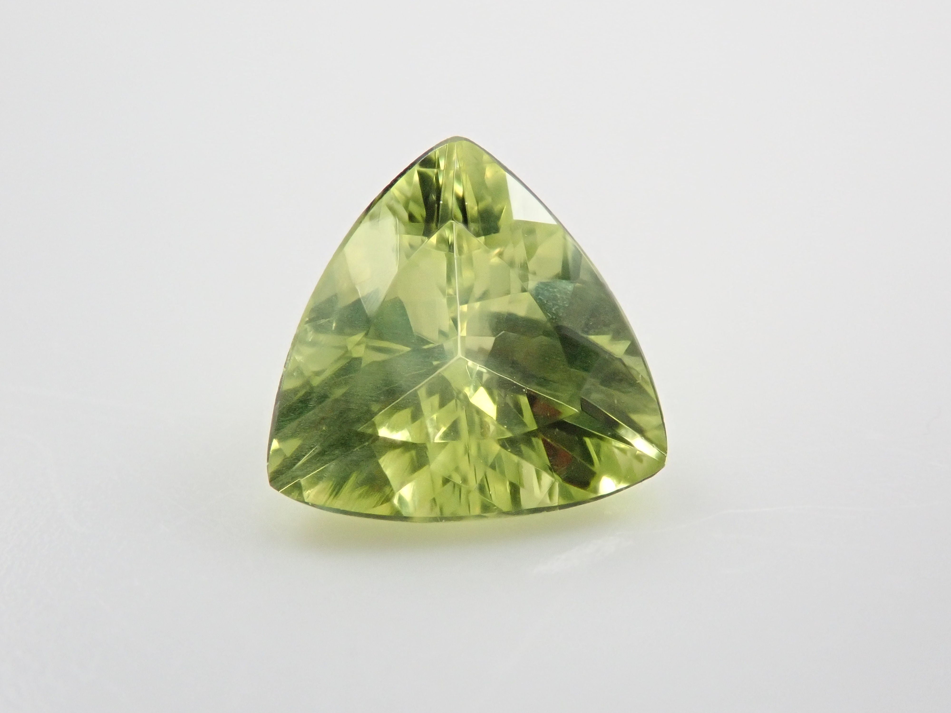 Parrot chrysoberyl 0.752ct loose