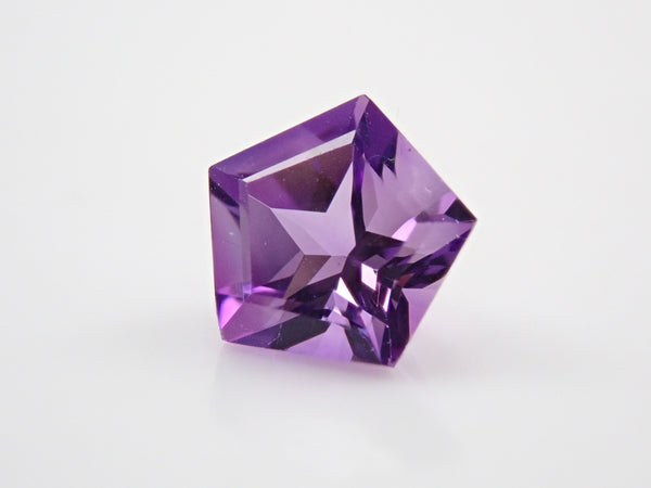 紫水晶 0.370 克拉 Ruth（二月生日石）