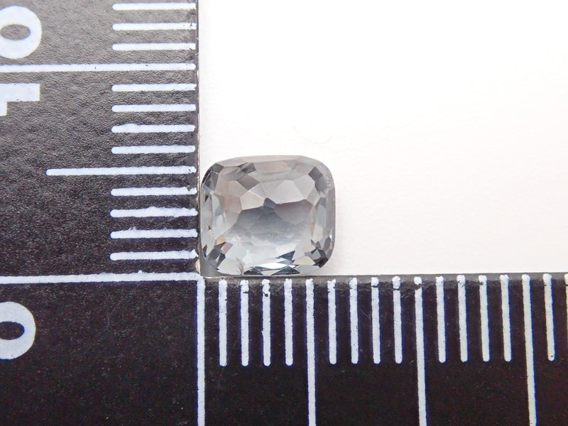 尖晶石 1.079 克拉裸石（灰色）