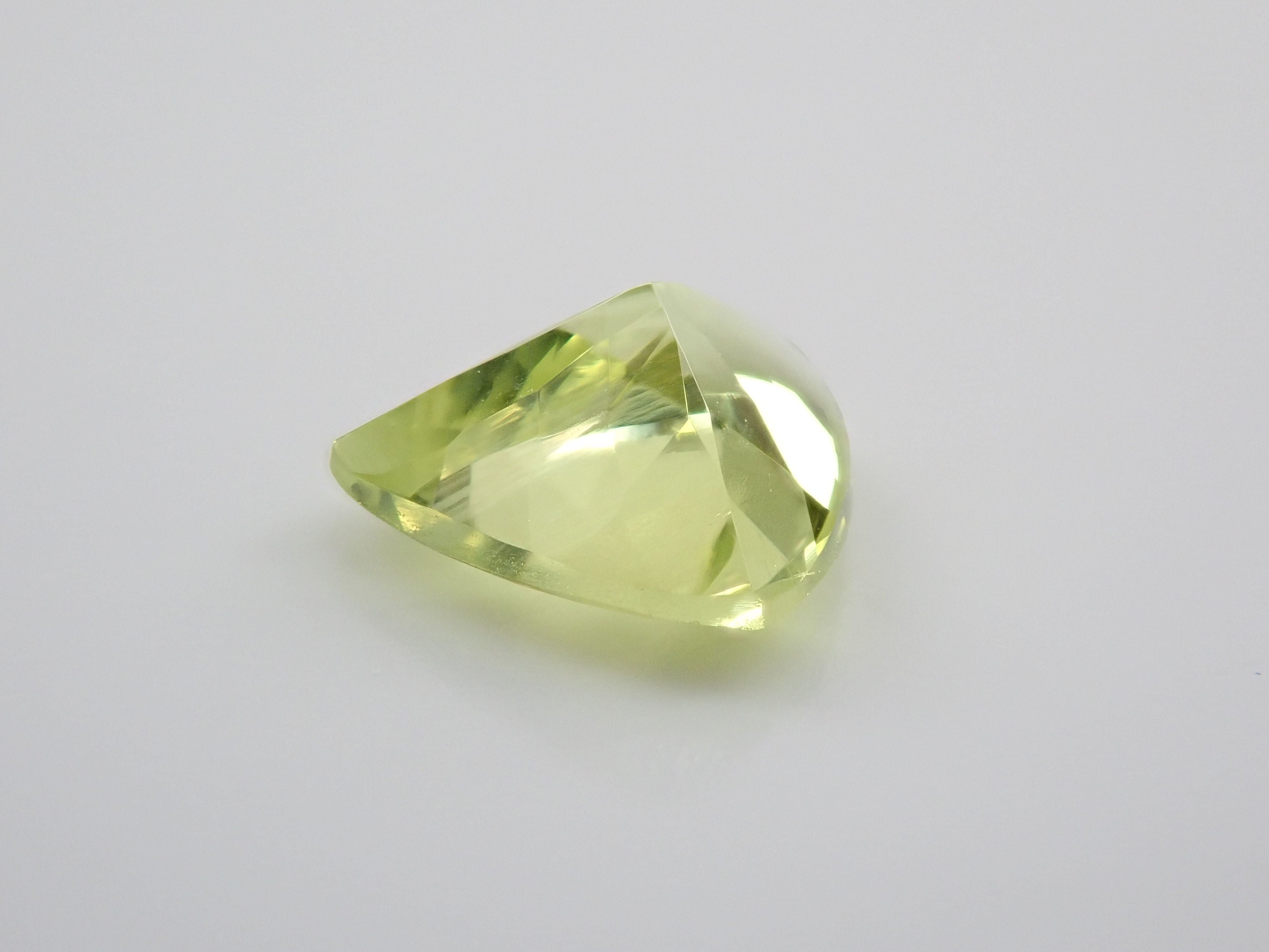 Parrot chrysoberyl 0.767ct loose