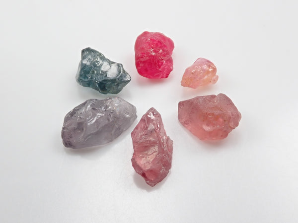 Spinel 8.746ct rough stone set