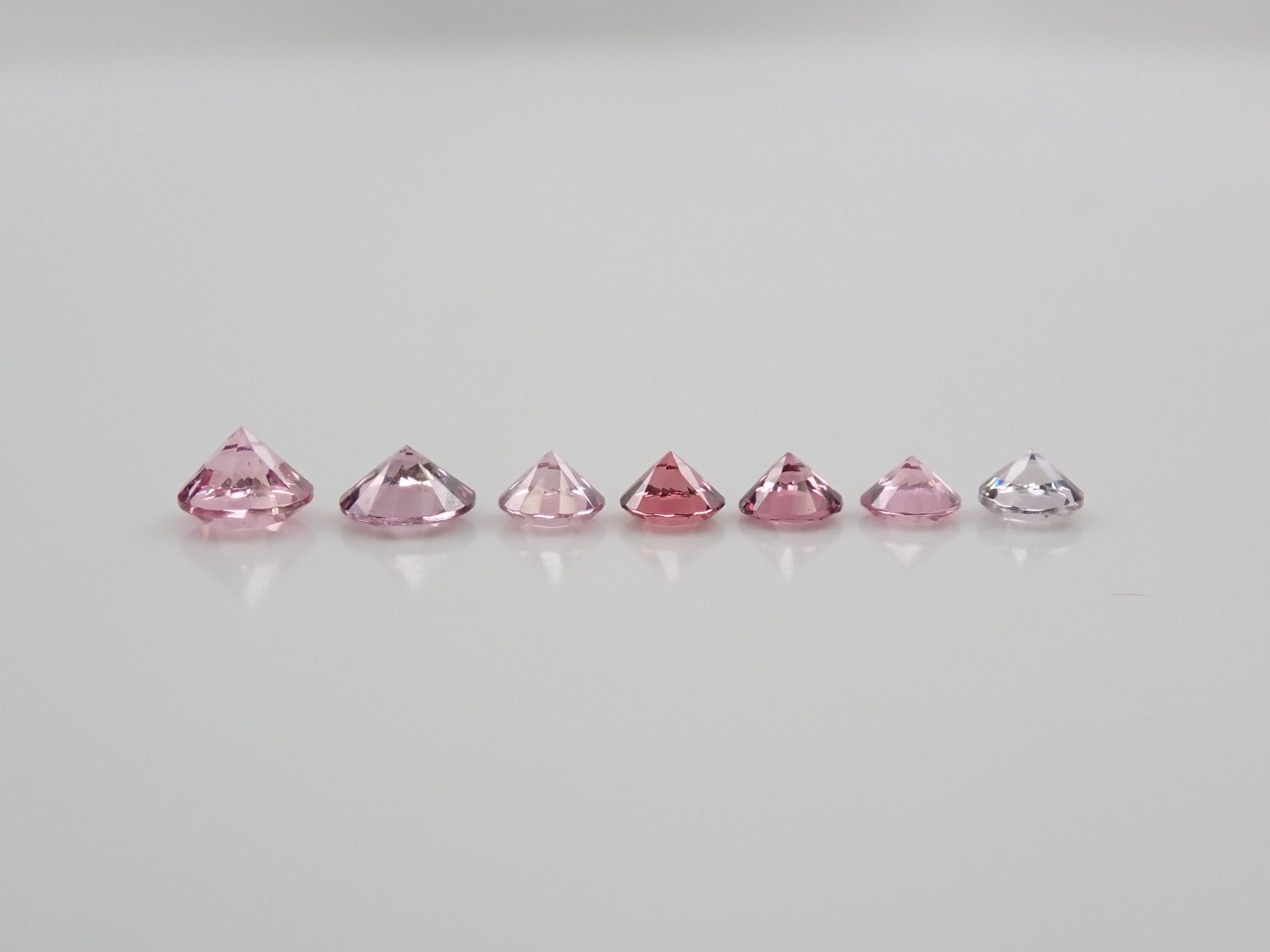 スピネル7石セット 1.634ct - KARATZ STORE｜カラッツSTORE