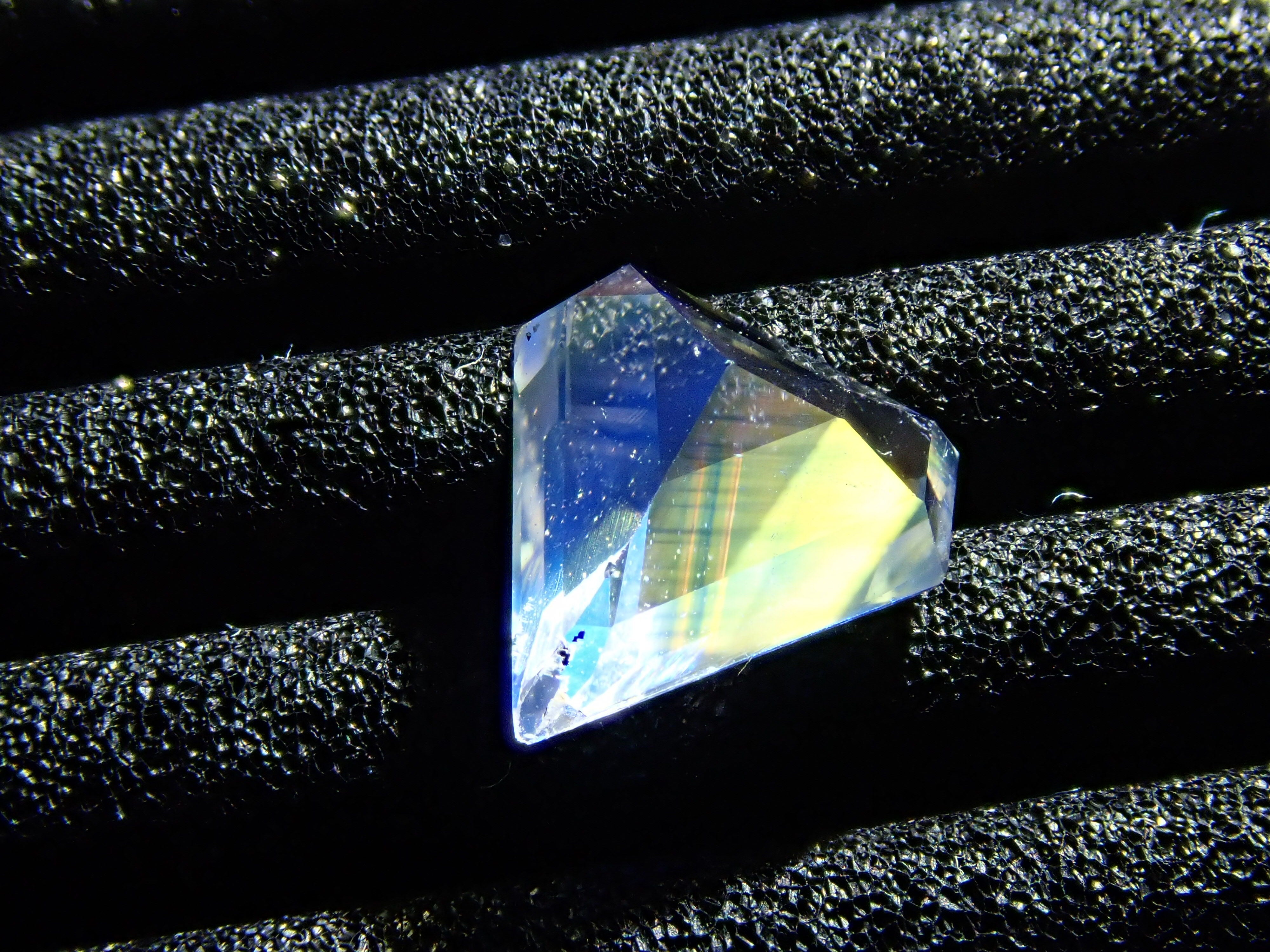 Andesine Labradorite (commonly known as Rainbow Moonstone) 0.962ct loose