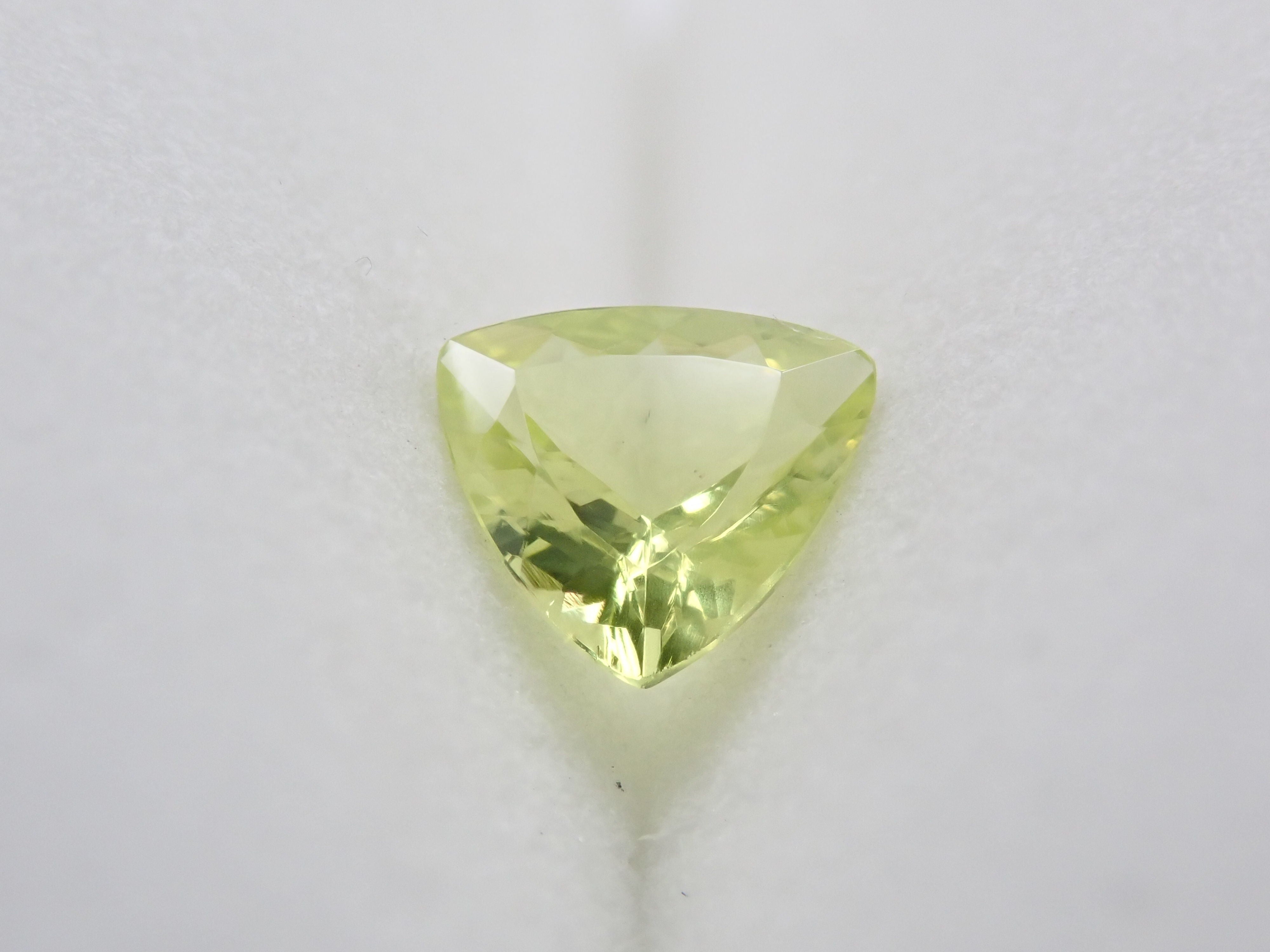 Parrot chrysoberyl 0.767ct loose