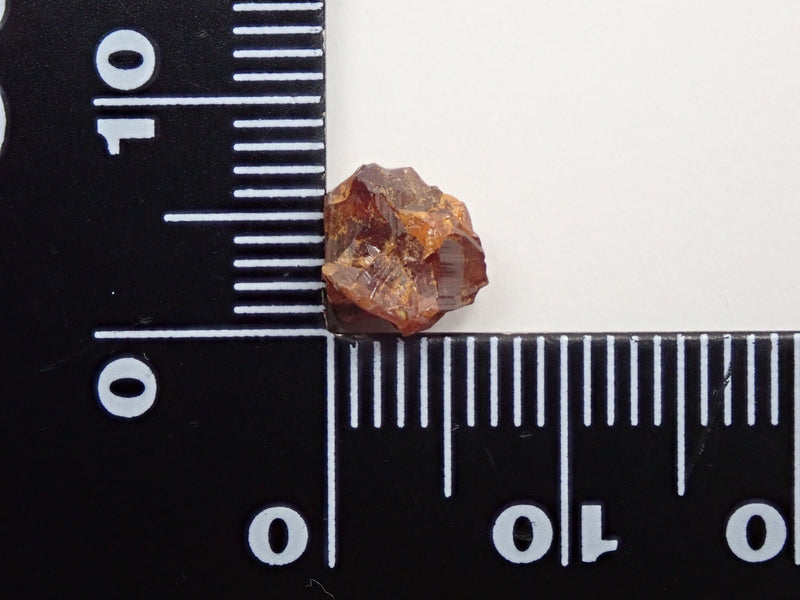鈣鐵榴石（俗稱彩虹石榴石）2.492 克拉原石
