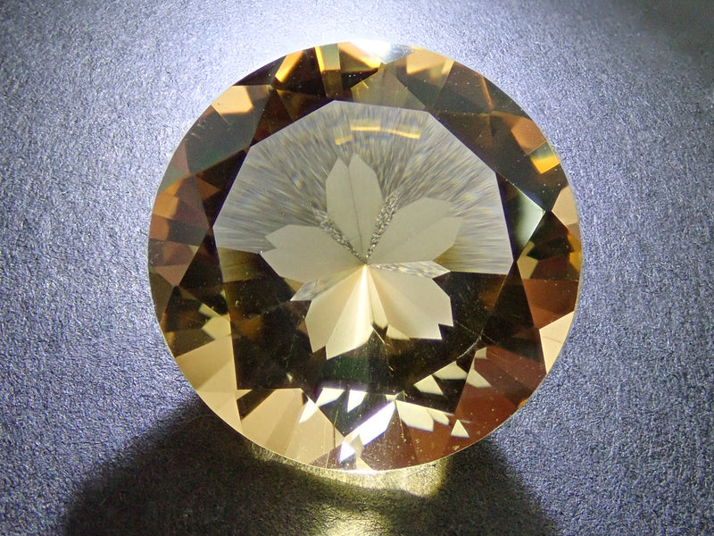 黃水晶 14.53 克拉裸石（櫻花切割）