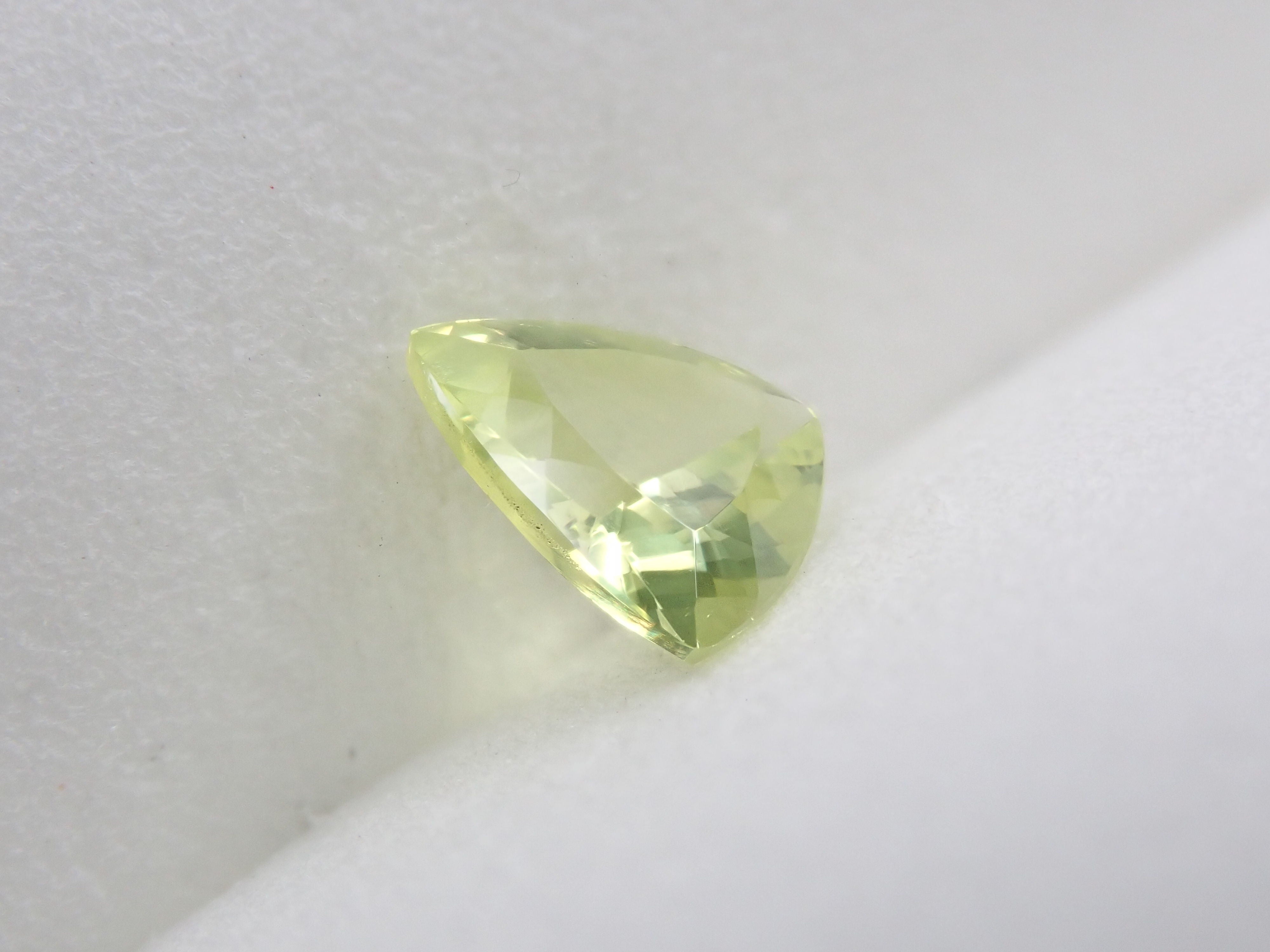 Parrot chrysoberyl 0.752ct loose