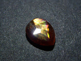 鈣鐵榴石（俗稱彩虹石榴石）0.910 克拉原石