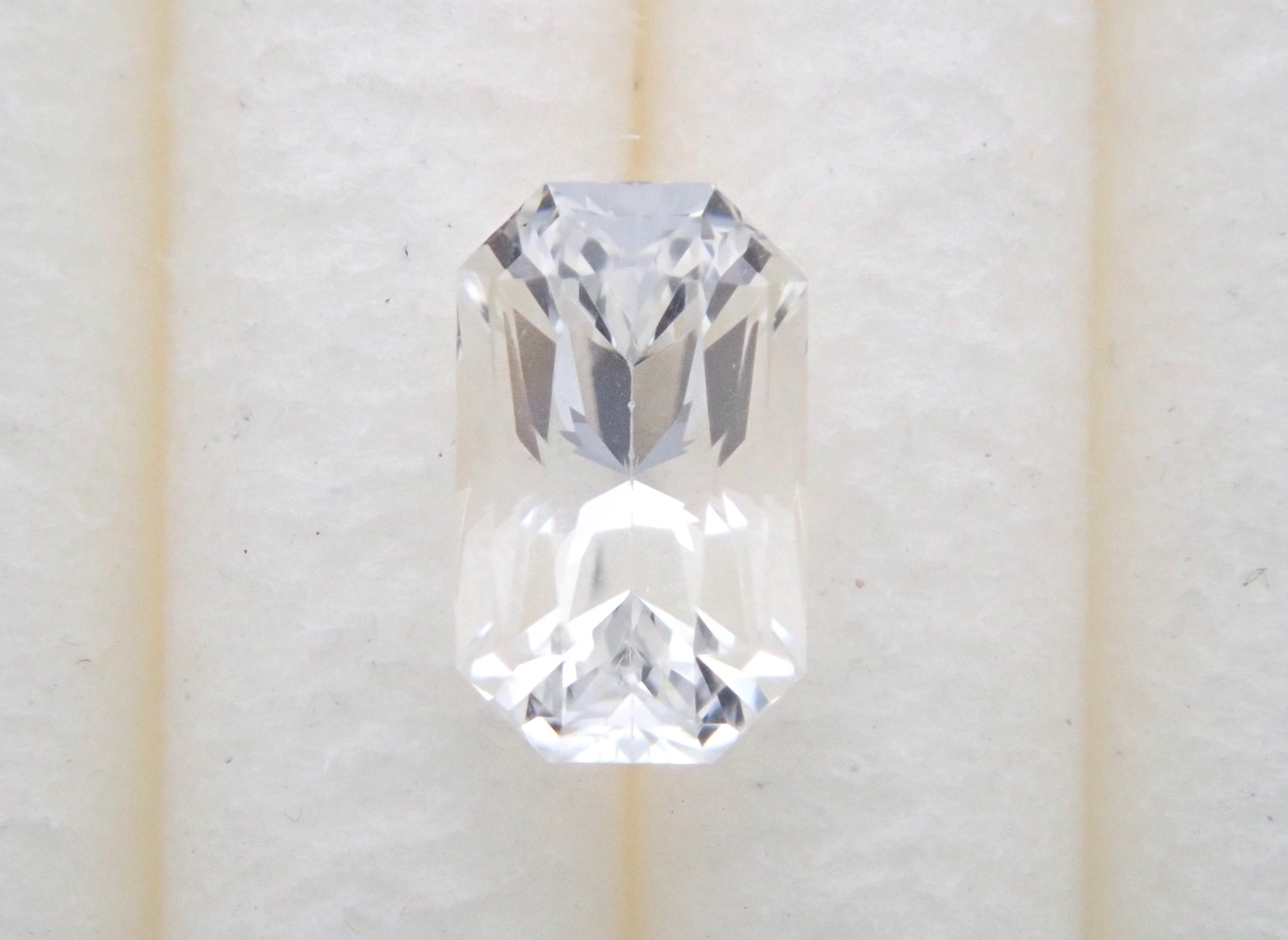 White sapphire 0.418ct loose