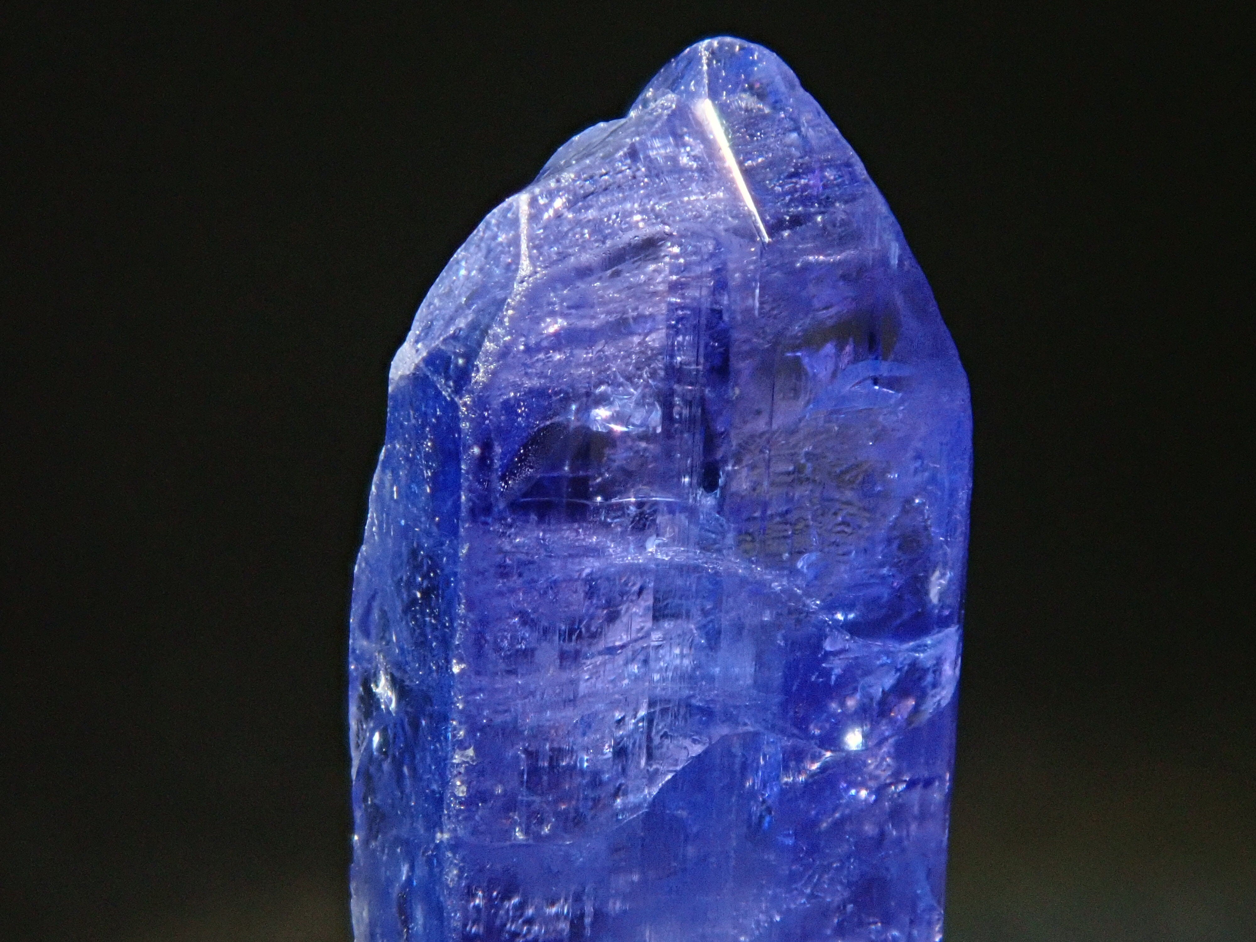 Tanzanite rough stone/loose set 4.044ct