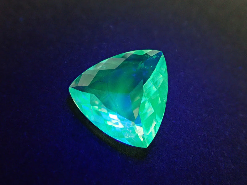 Hyalite Opal 1.907ct loose