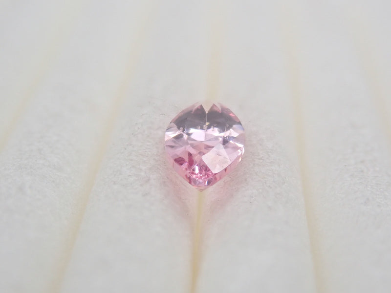 粉紅色尖晶石 0.357 克拉裸石