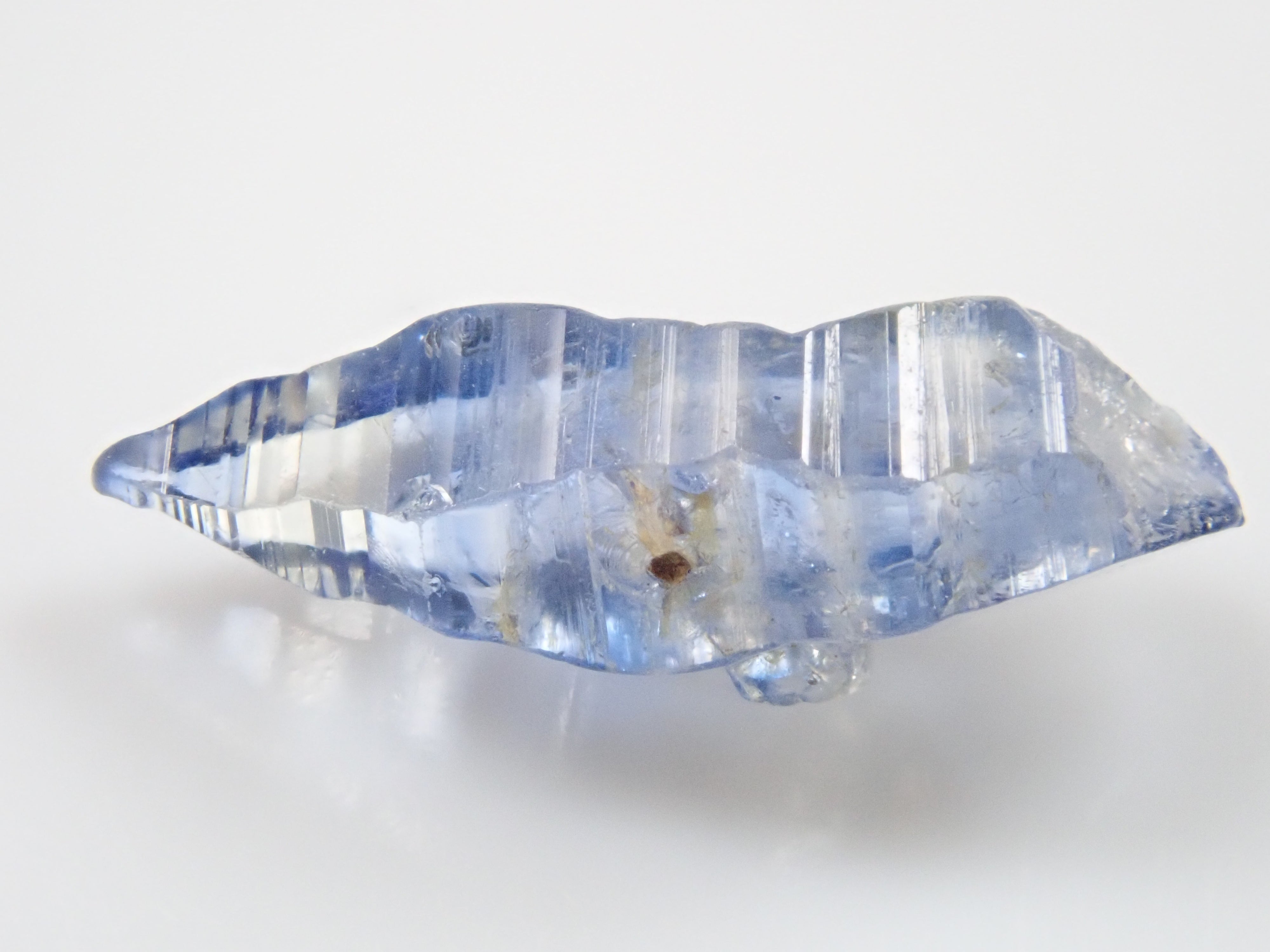 [Published in 12539647] Unheated blue sapphire 1.685ct loose