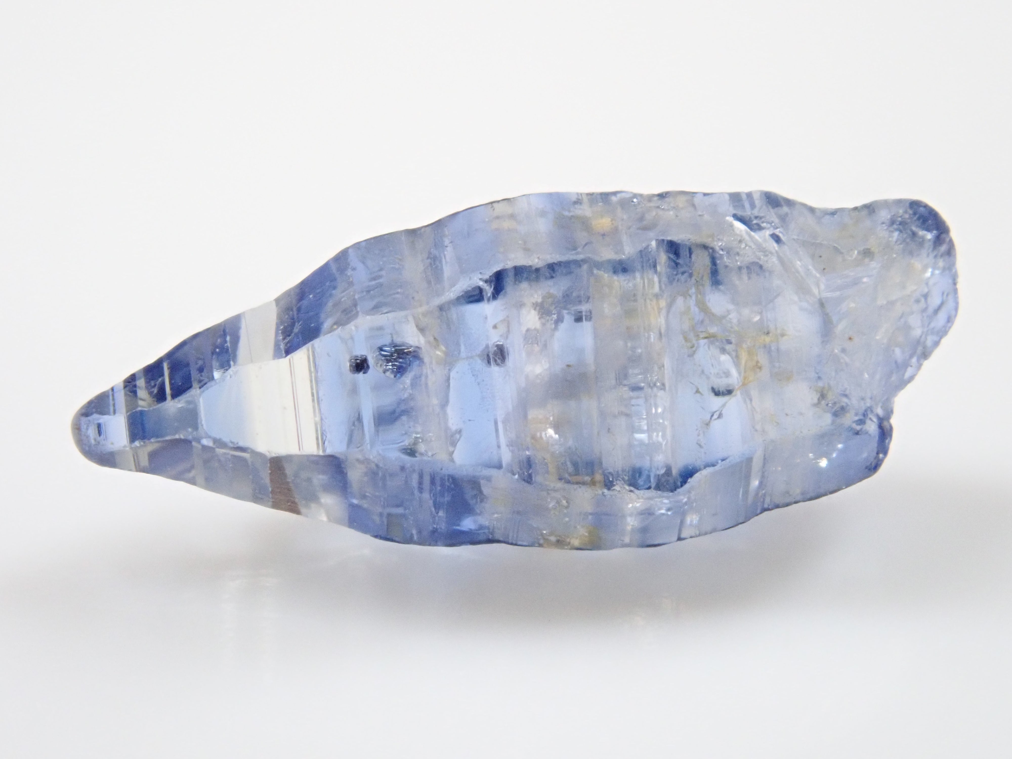 [Published in 12539647] Unheated blue sapphire 1.685ct loose