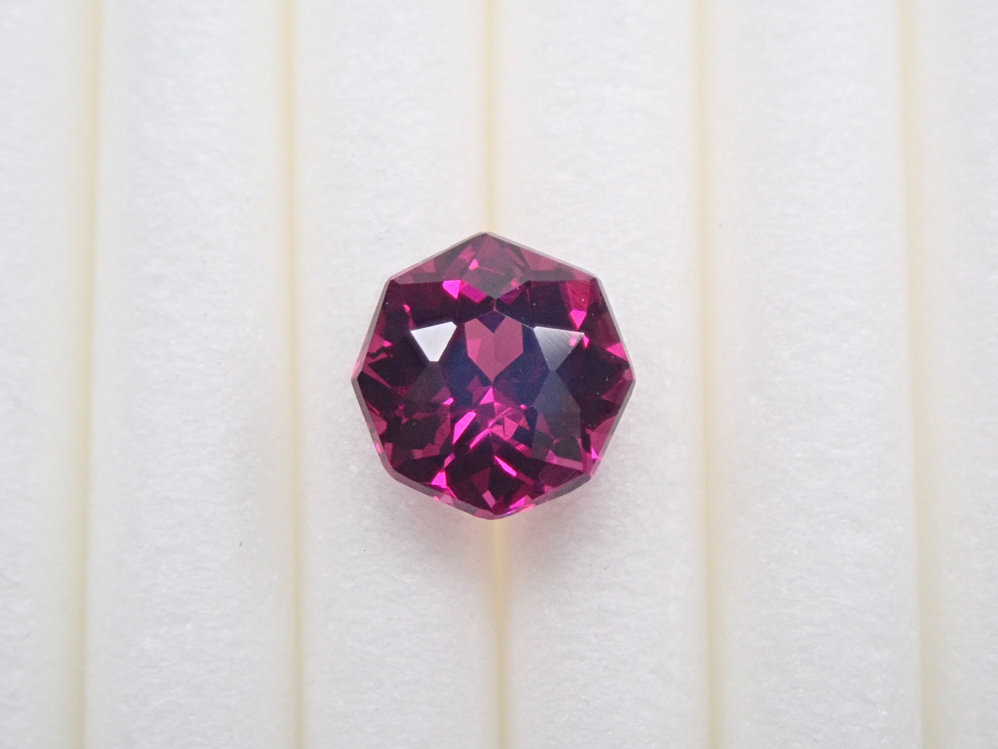 Rhodolite garnet 0.920ct loose