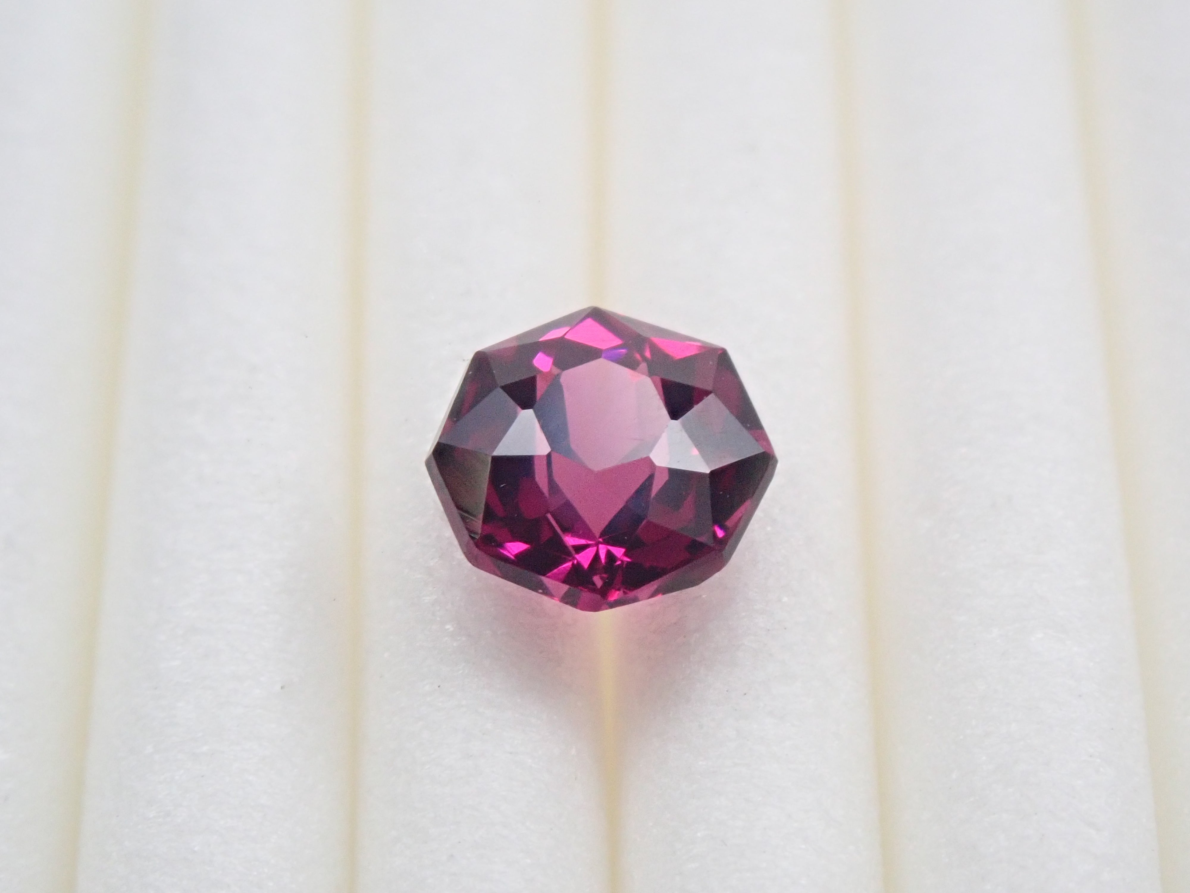 Rhodolite garnet 0.920ct loose