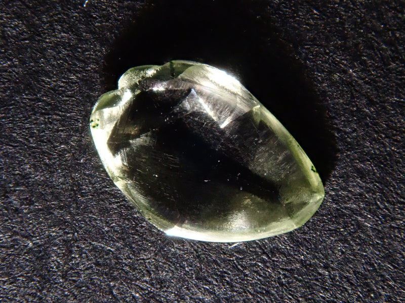 南アフリカ産グリーンダイヤモンド原石（メイカブル） 0.117ctルース