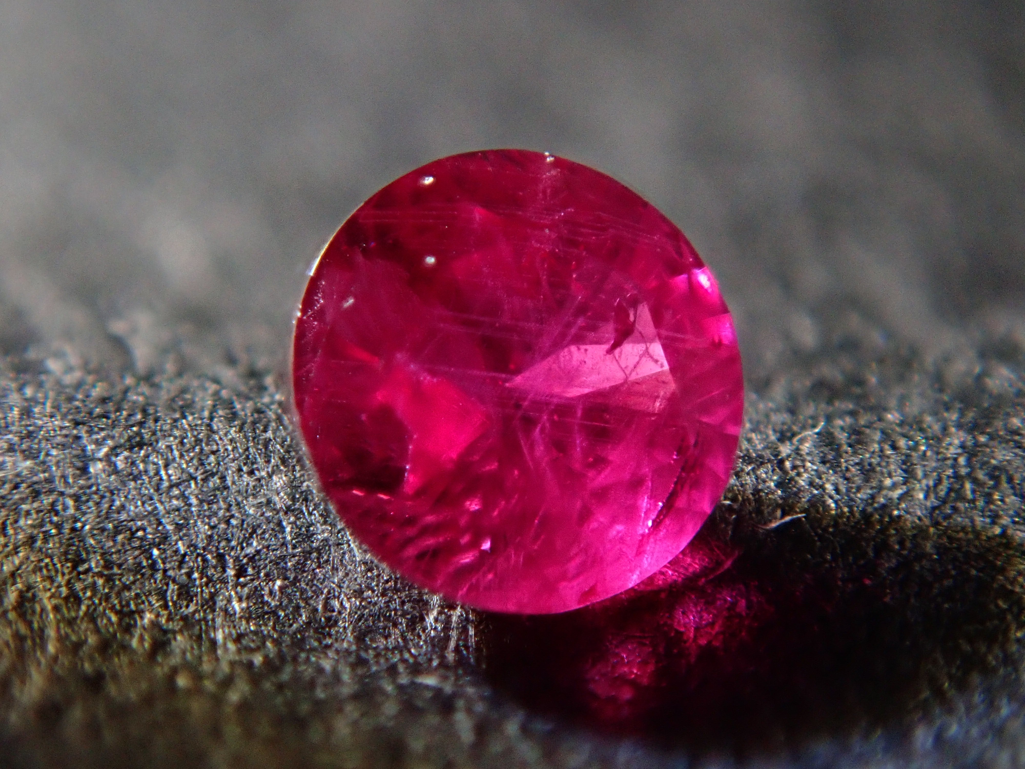 Ruby from Greenland 2.3mm/0.054ct loose with certificate