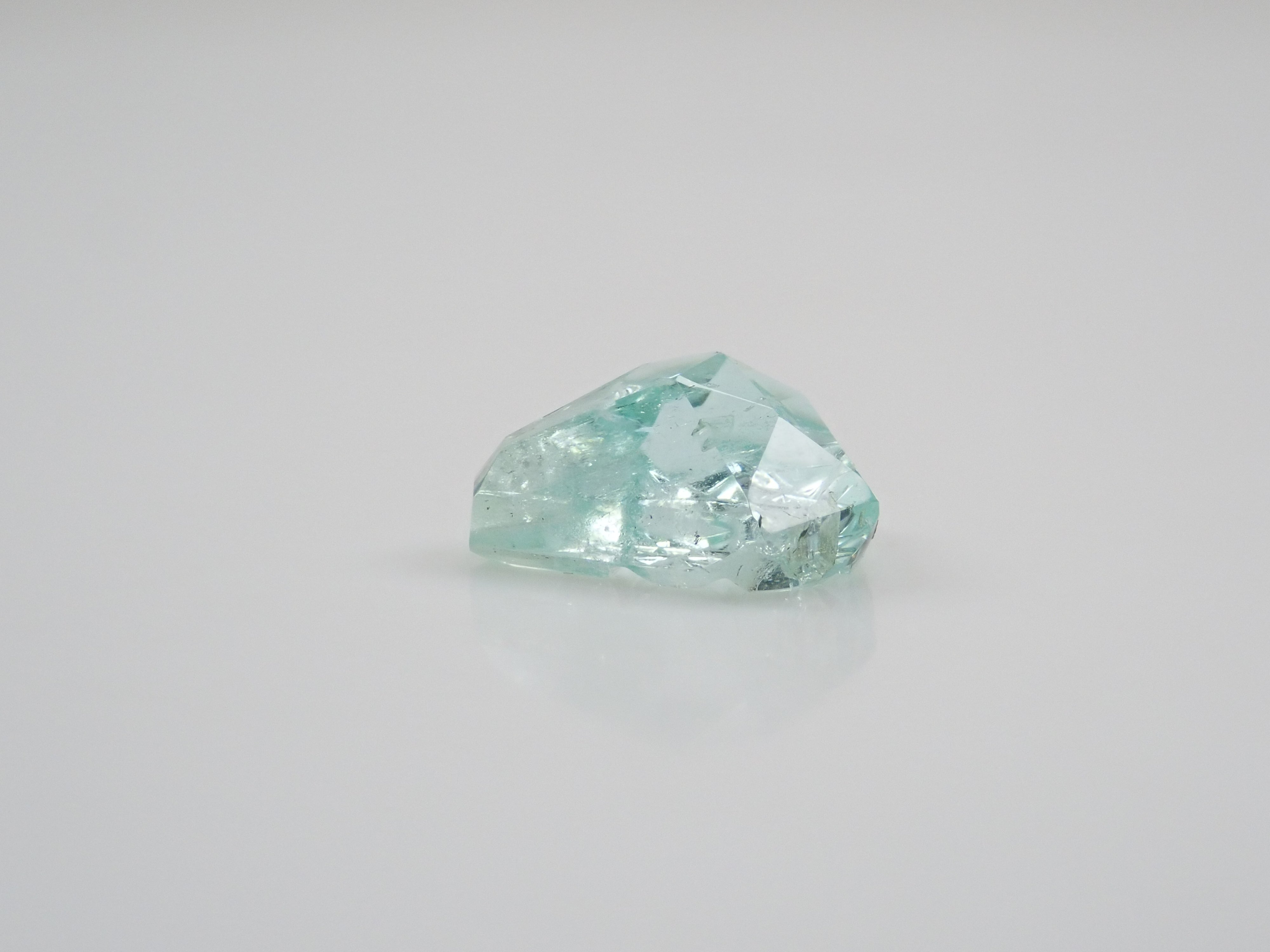 【甲州貴石切子】コロンビア産エメラルド 1.701ct《コラボ》ルース ワッペン付